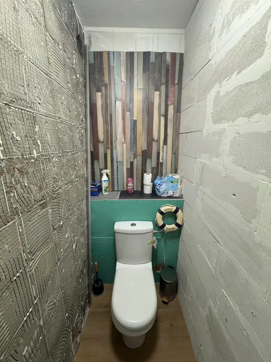 Lichtrijke studio met terras en parking in "Les Venelles" foto 8