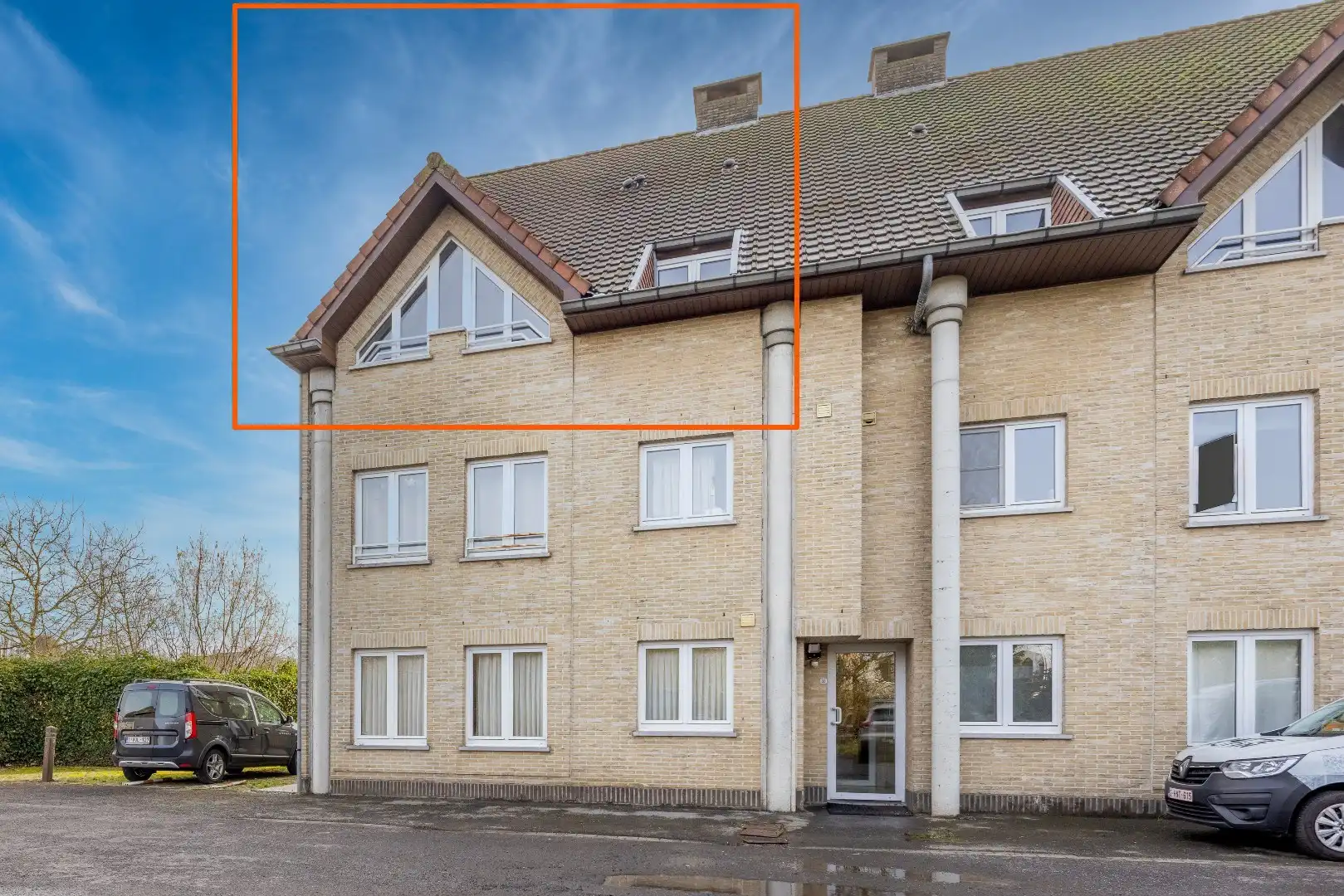 Instapklaar 3-slaapkamerappartement met autostaanplaats – ideaal als investering of eigen woonst foto 2