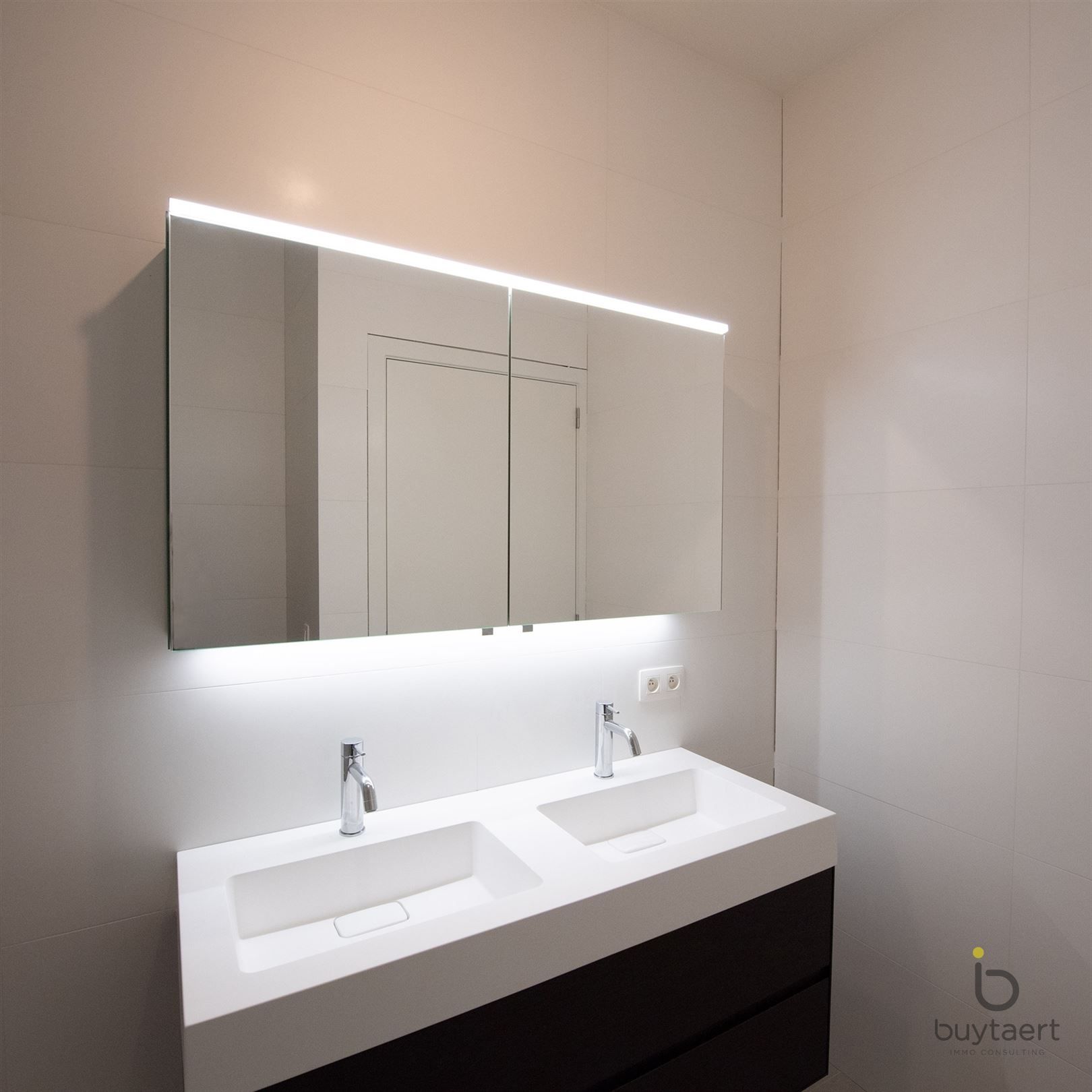 Beleef luxe, comfort en energiezuinigheid in een karaktervolle architectuur. foto 17