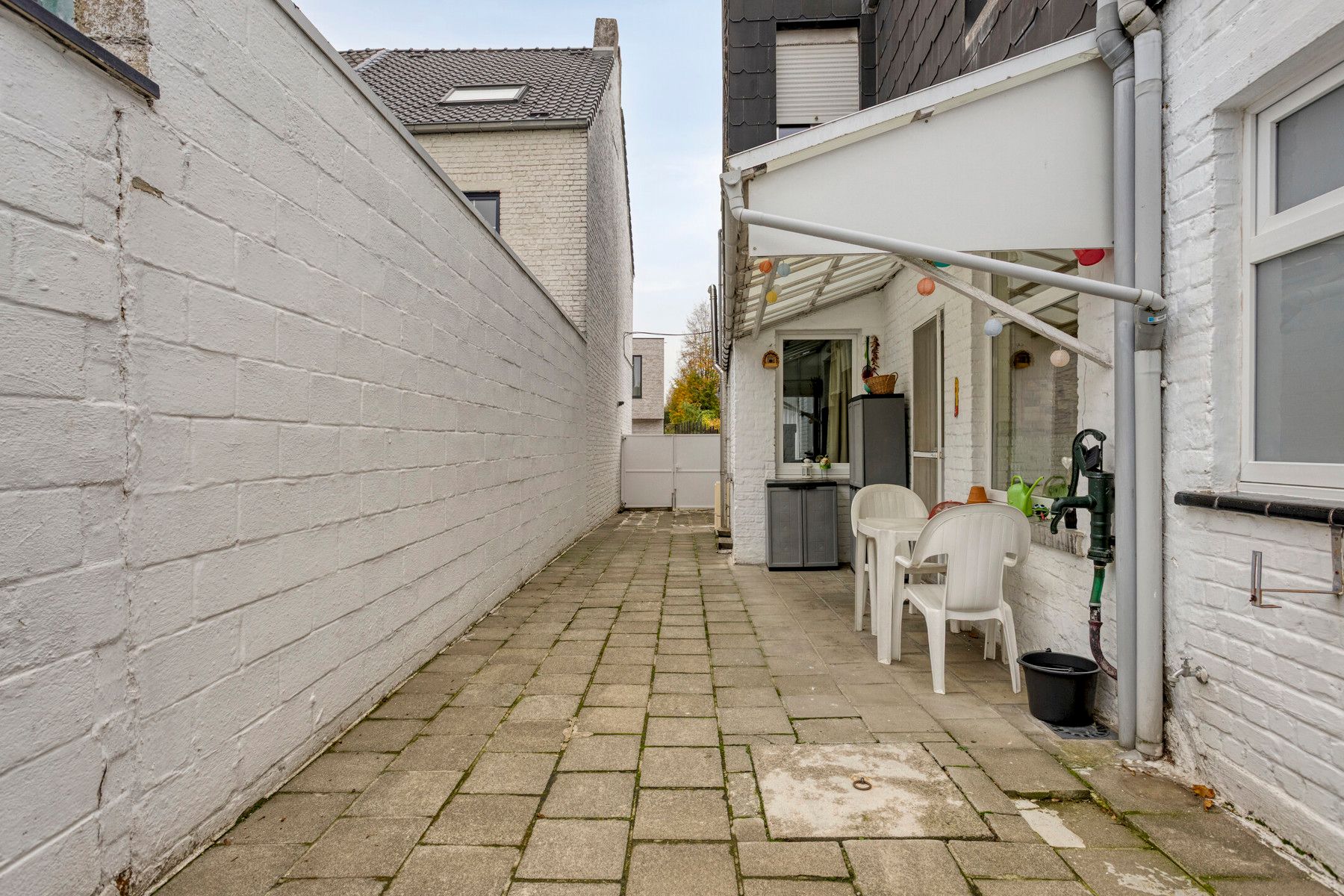 Charmante halfopen woning met potentieel foto 25
