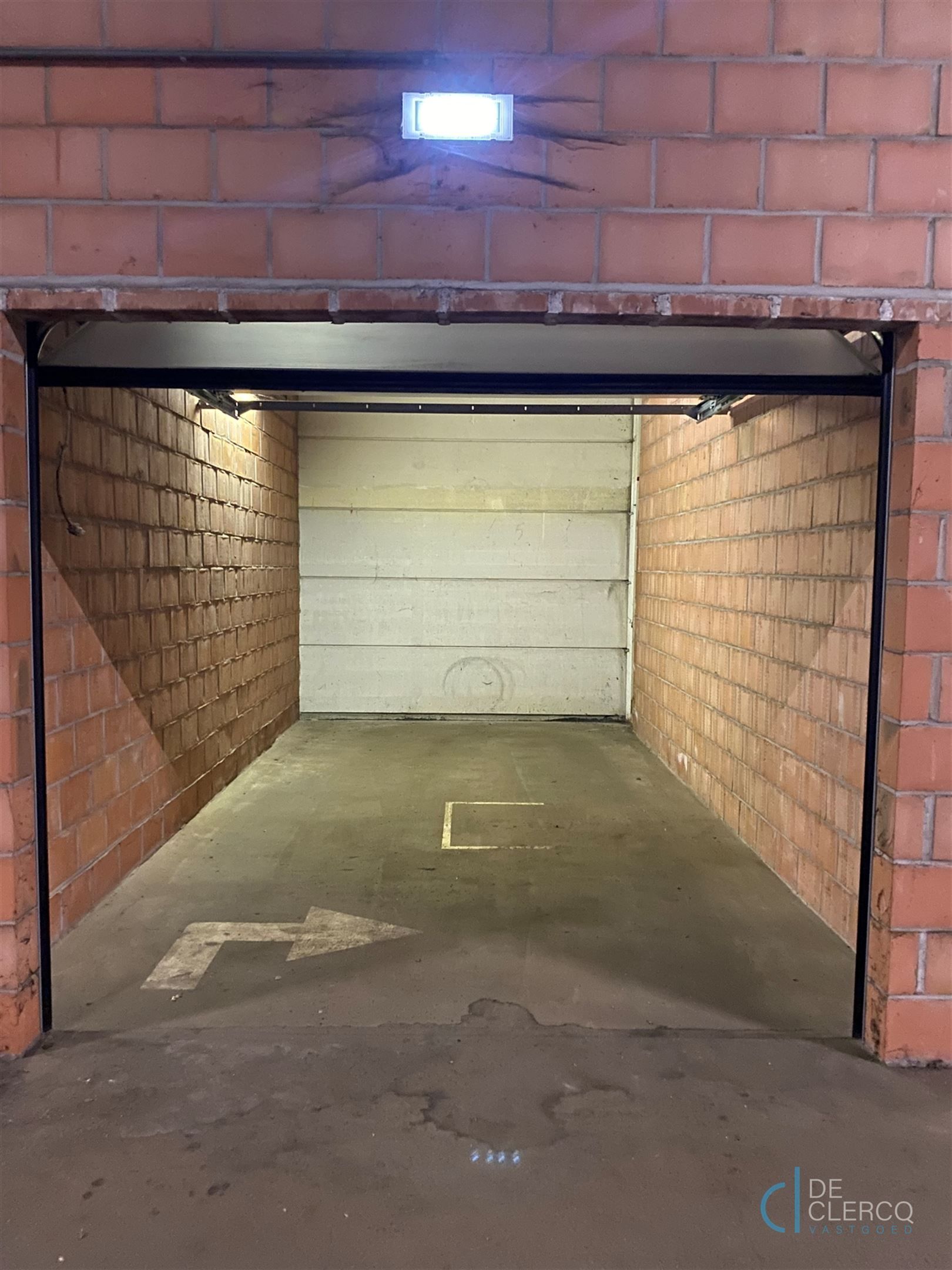 Bovengrondse, afsluitbare garage te koop centrum Lochristi!  foto 4