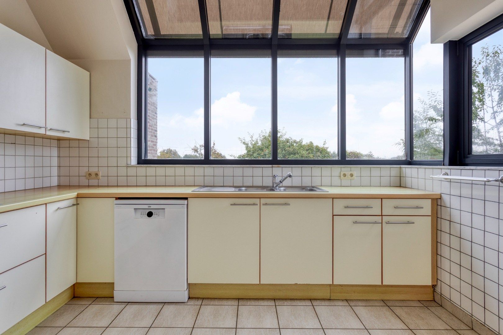 Open bebouwing met 3 slaapkamers, garage en tuin in Haasrode!  – EPC 241 kWh/m² – bewoonbare opp. 201m²  foto 7