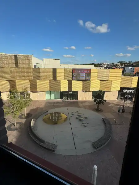 Gerenoveerd appartement met 3 slaapkamers en zonnig terras in hartje Genk foto 17