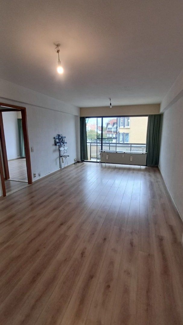 Ruim appartement met 3 slaapkamers te huur – centrum Koksijde foto 6