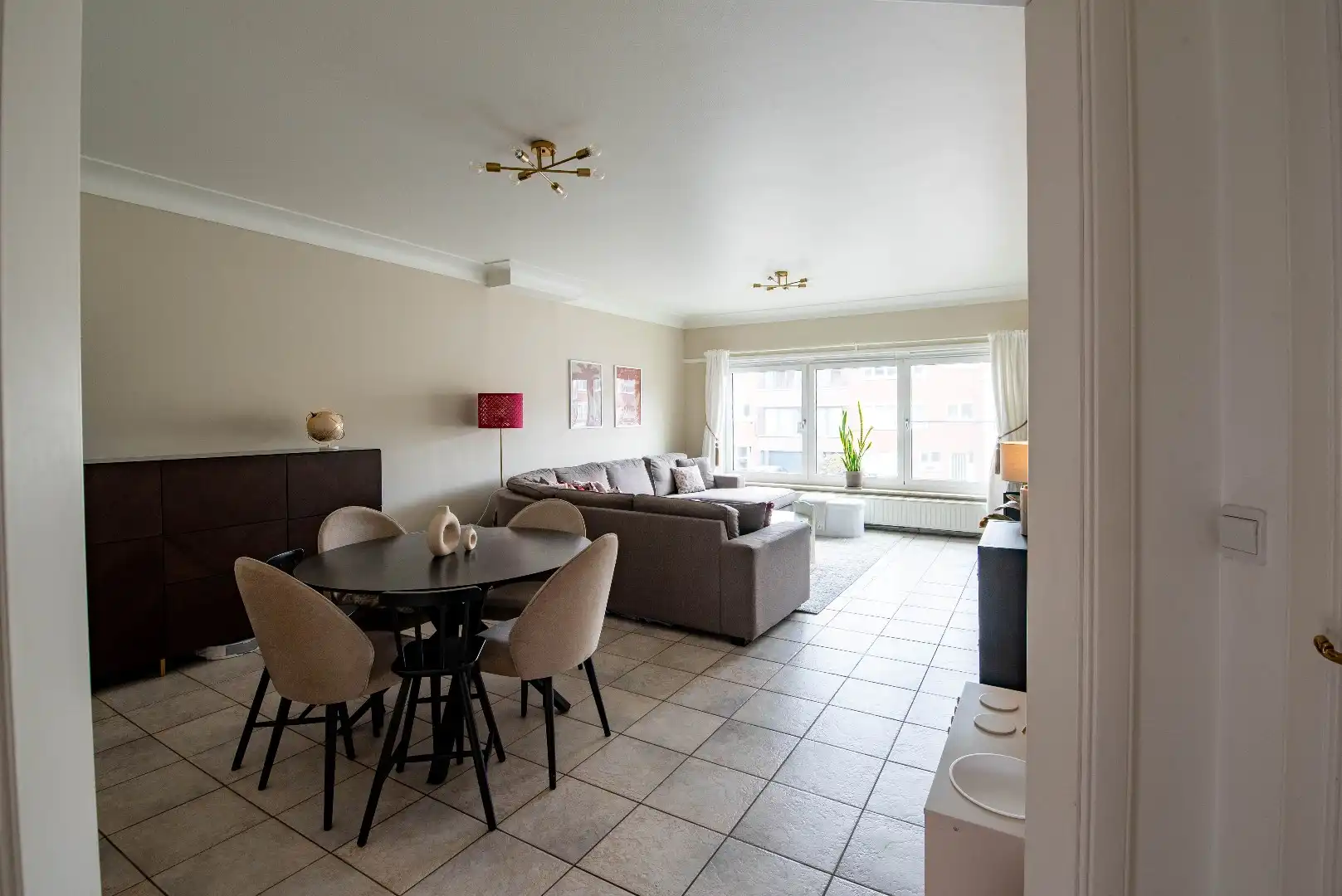 Gezellig 2 slaapkamer appartement  foto {{pictureIndex}}