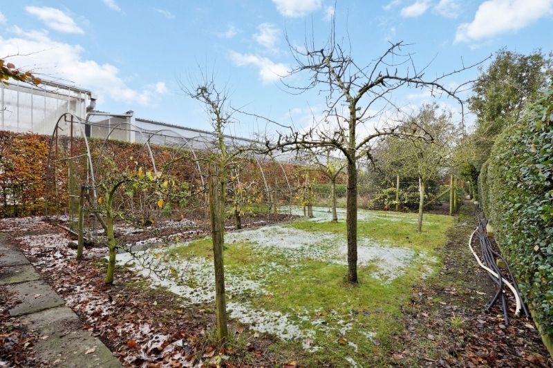 Landelijke woning met loods foto 5