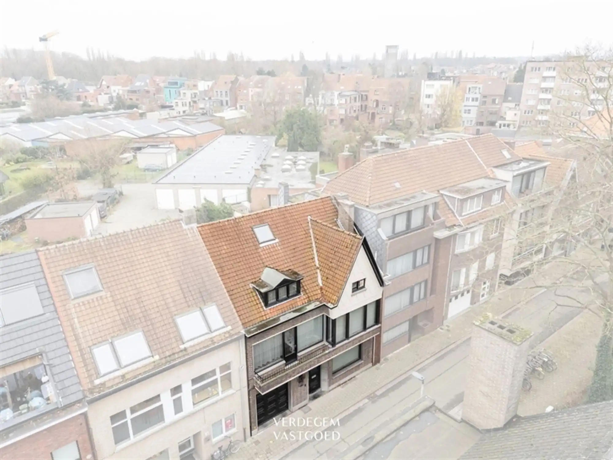 Architecturale studentenwoning met 8 entiteiten, garage en prachtige tuin foto 32