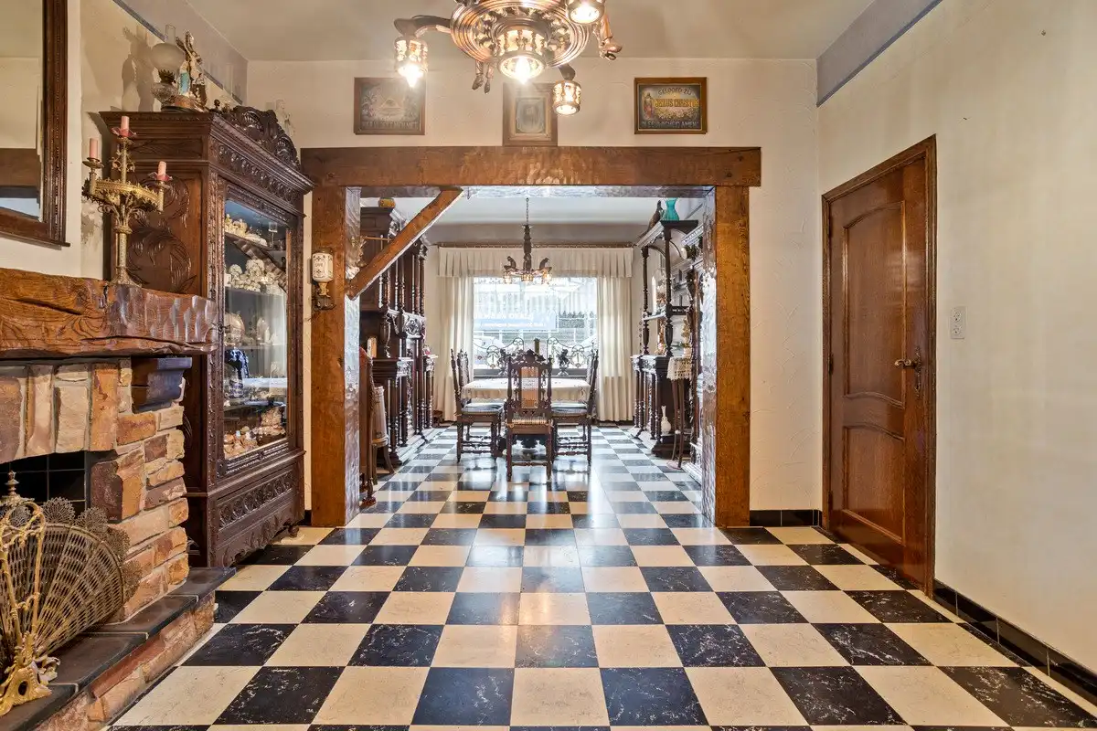 Te renoveren, ruime woning op 427 m2! foto 25