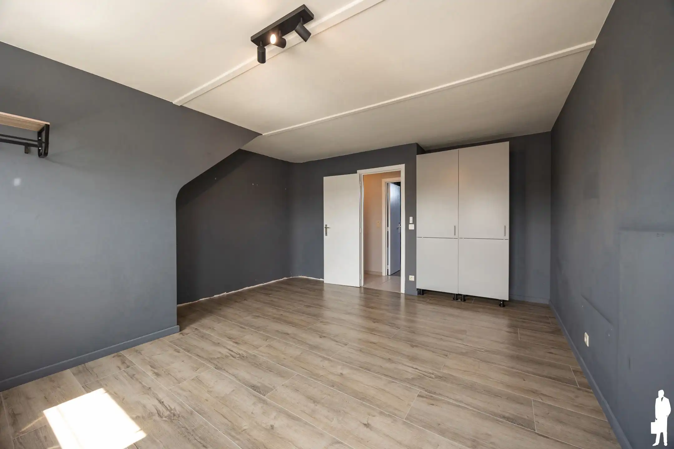 Instapklaar duplexappartement  op topligging in Sint-Niklaas foto 9