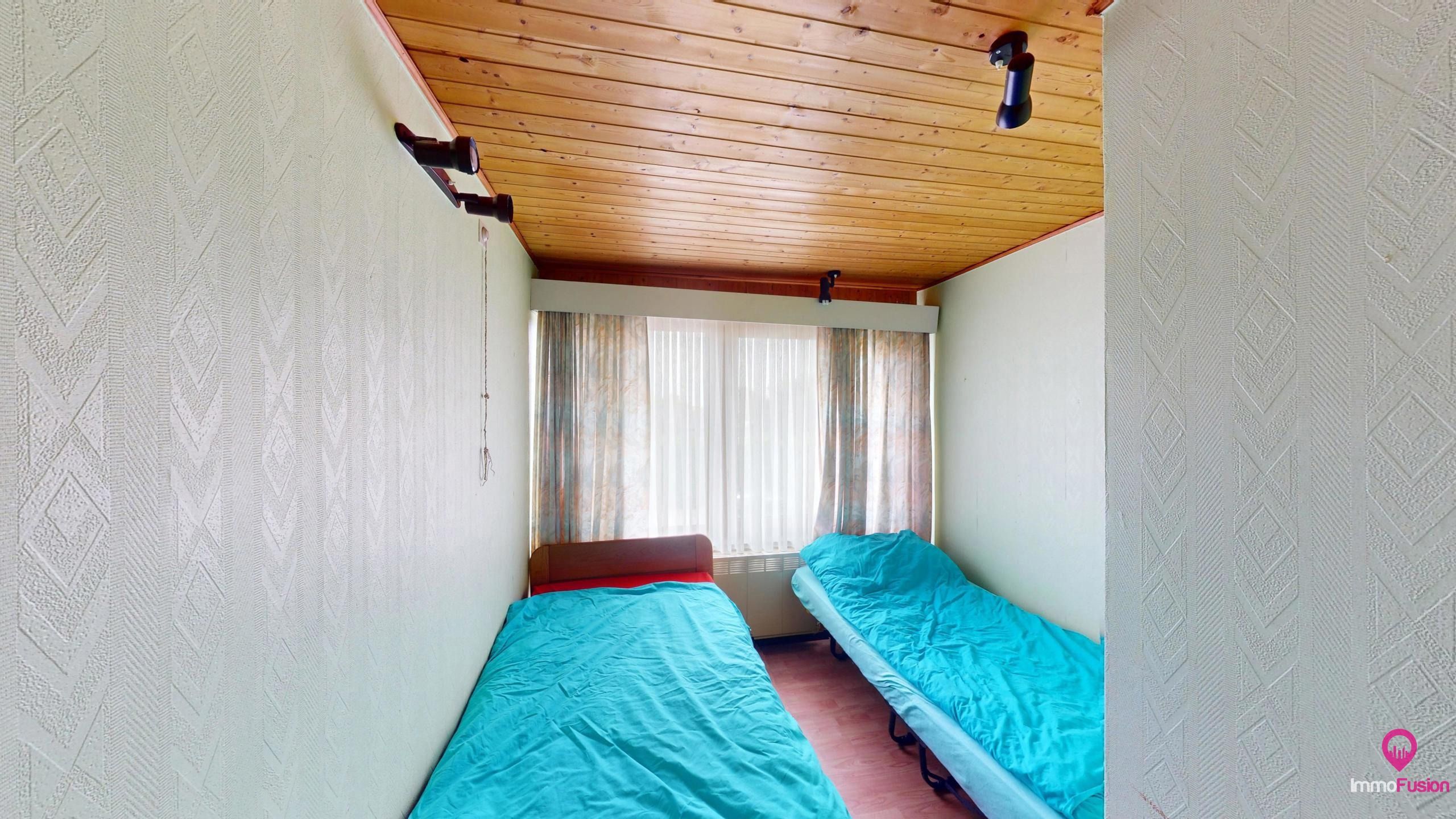 Te renoveren woning met potentieel te koop in Houthalen! foto 20