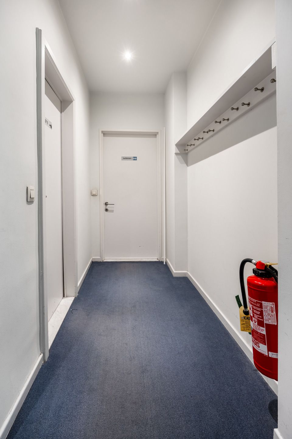 Commercieel handelspand (236m²) op centrale ligging foto 16