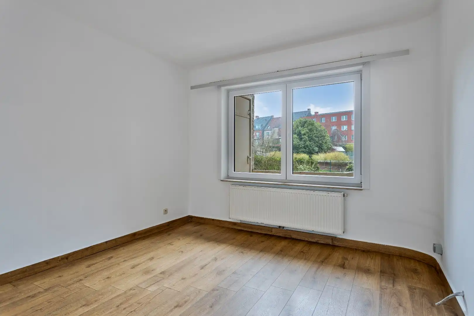 Ruim appartement 2 slpks, balkon en garage foto 16