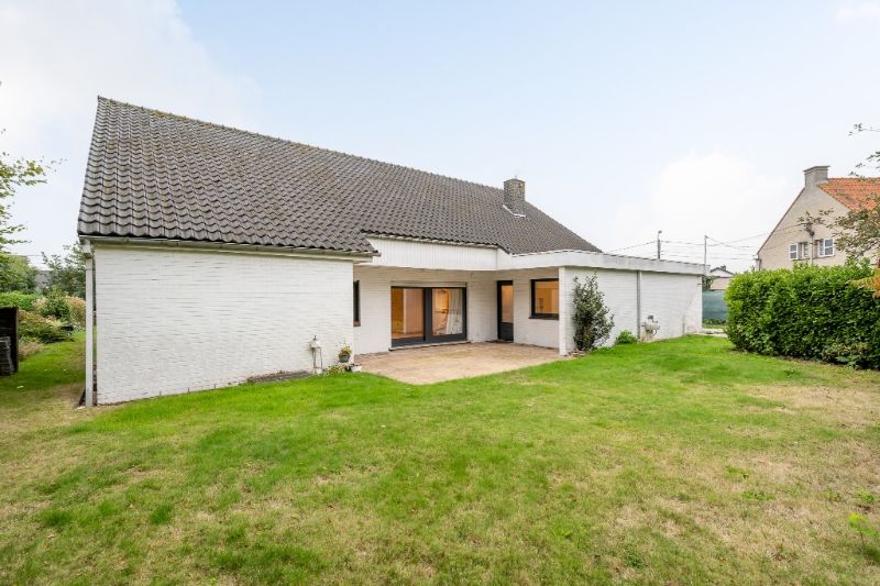 Instapklare villa met upgrade potentieel op topligging! foto 31