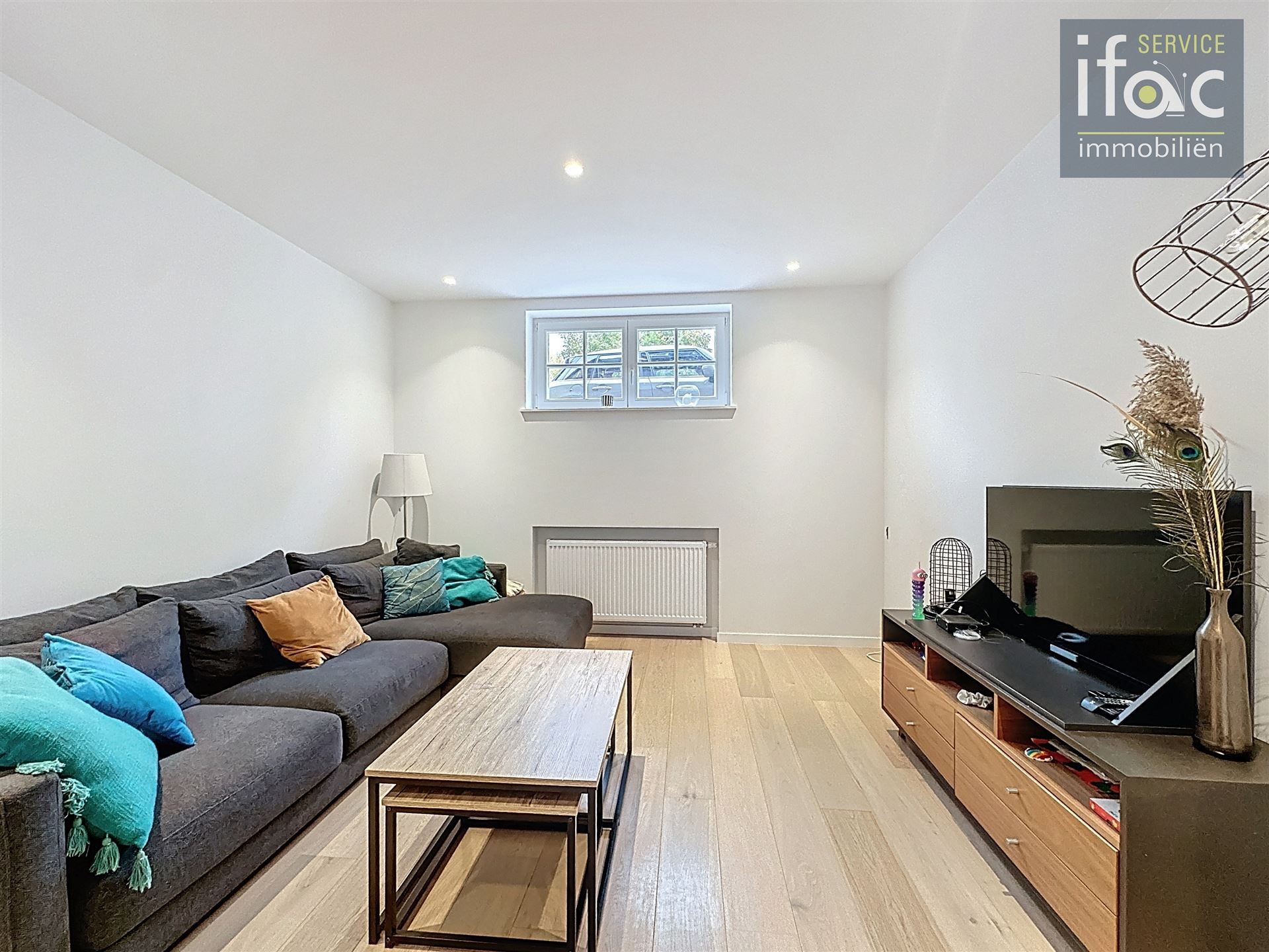 Fantastisch gerenoveerde rijwoning met 4 slaapkamers foto 4