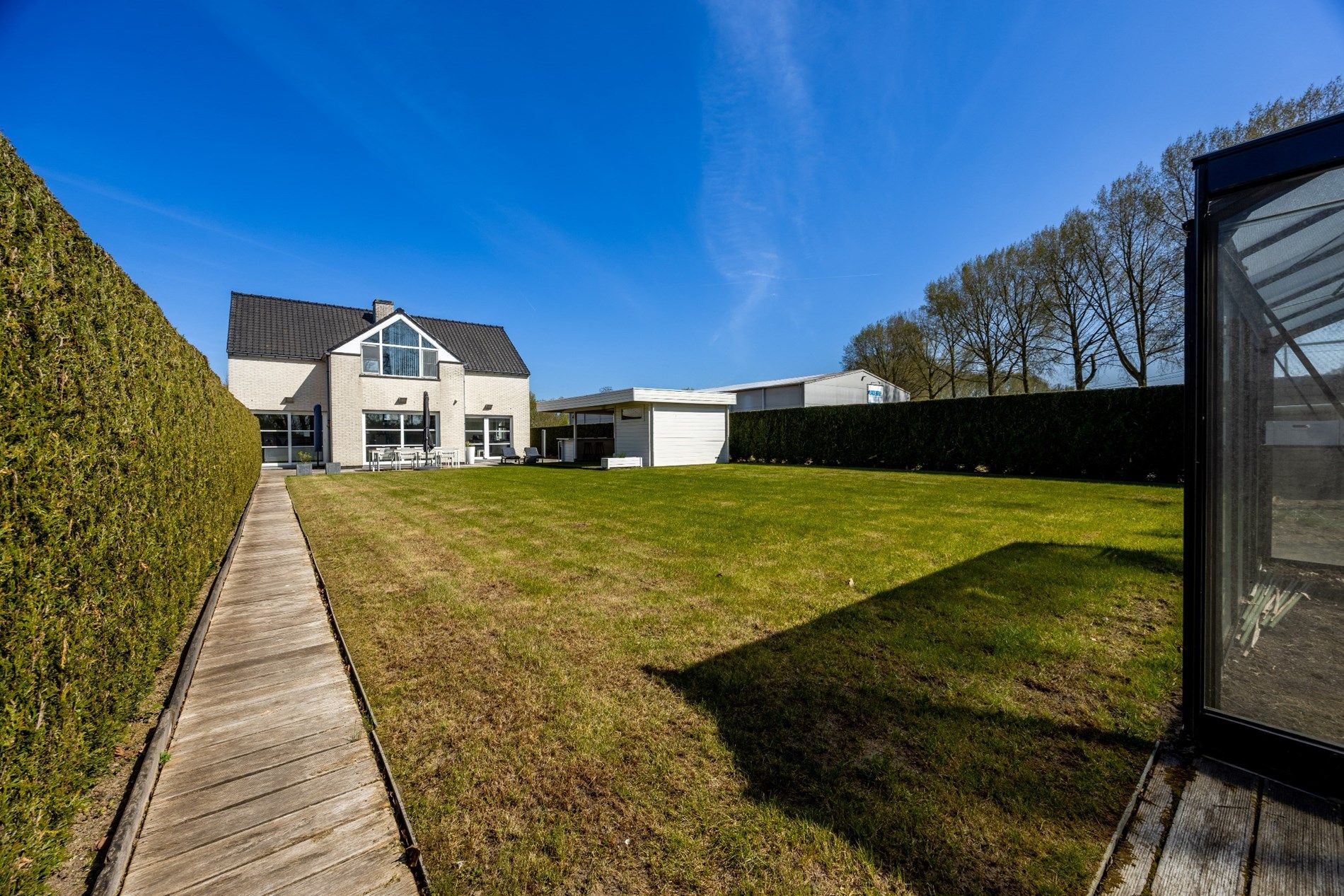 UNIEKE VILLA MET MAGAZIJN VAN 550 M² foto 17