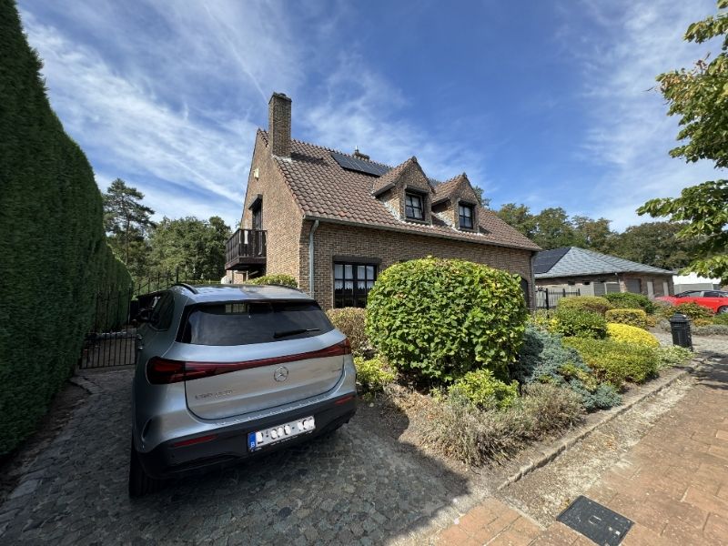 Mooie vrijstaande woning met garage, veranda en zonnepanelen foto 51