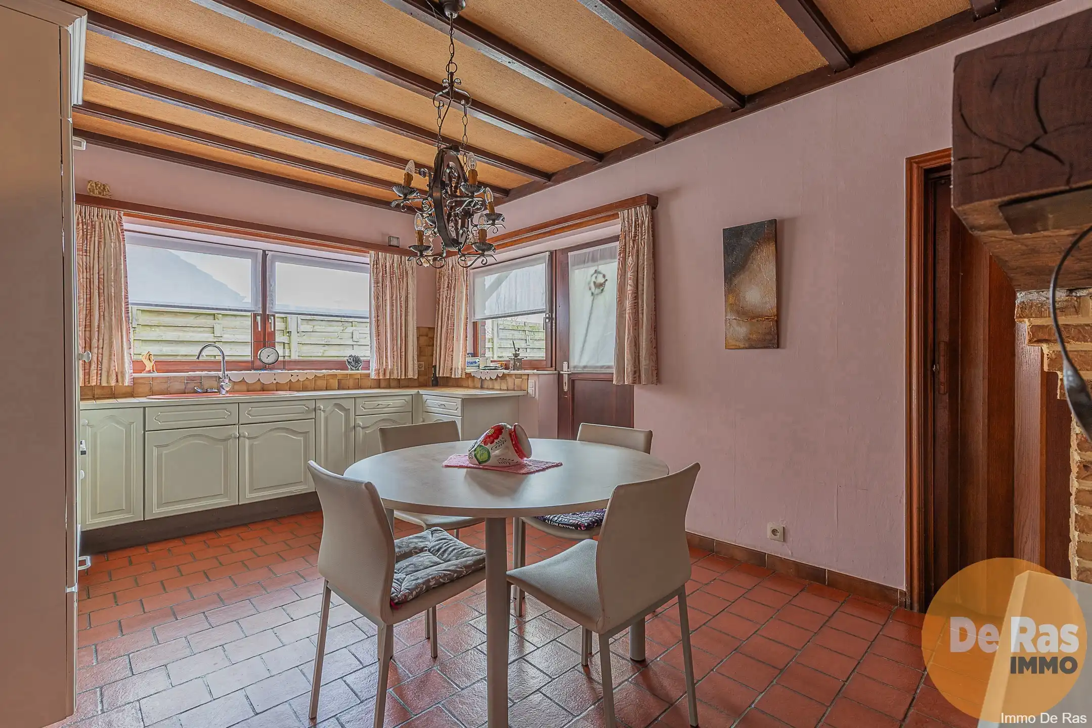 LIEDEKERKE Solide HOB op toplocatie met 3 slp/tuin en garage foto 9