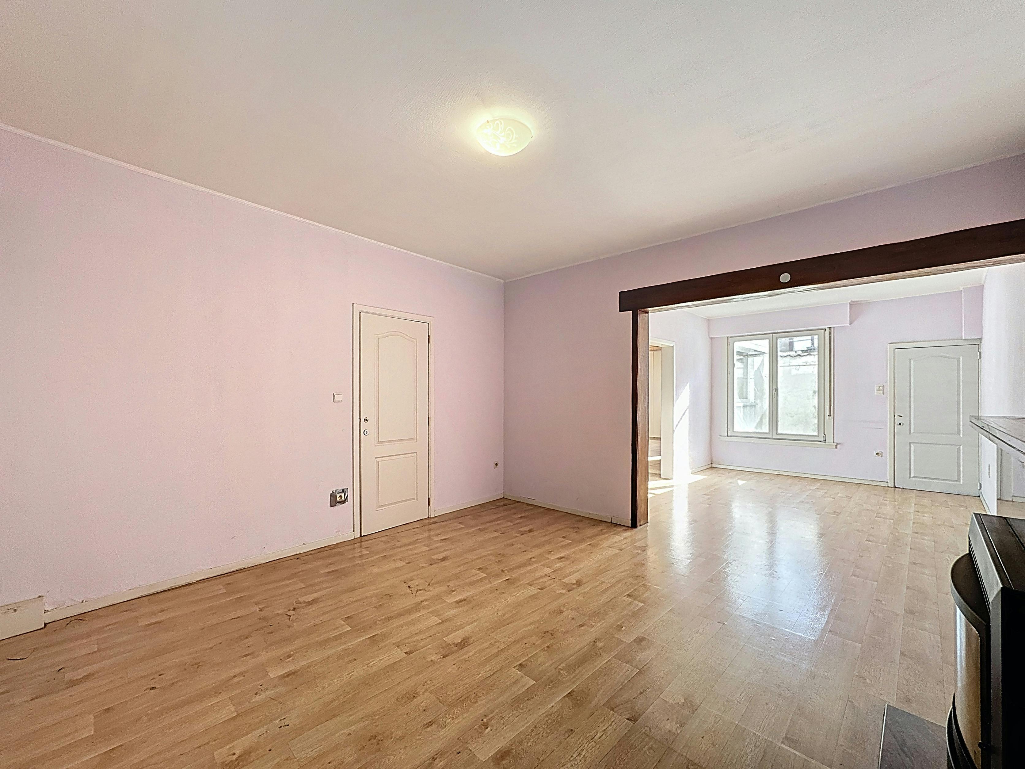 Huis met 3 slaapkamers en veel potentieel te koop in Heist foto 5