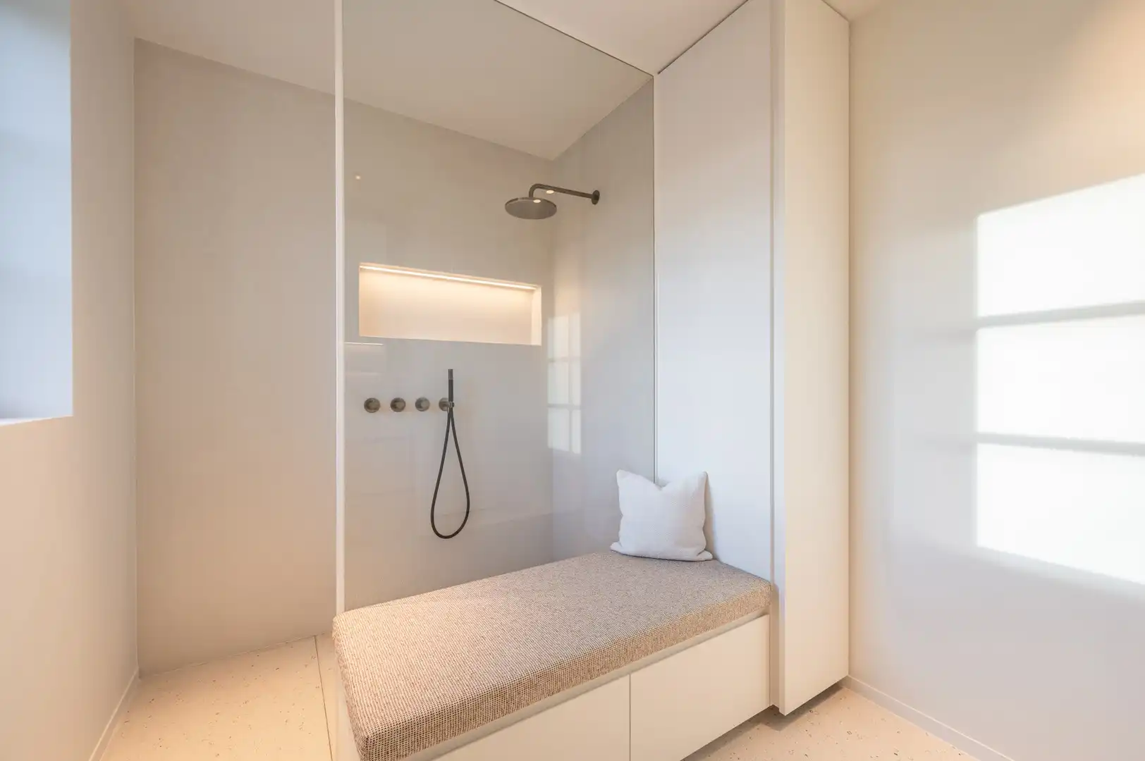 Instapklare nieuwbouwvilla met 5 slaapkamers en zuidgerichte tuin foto 26