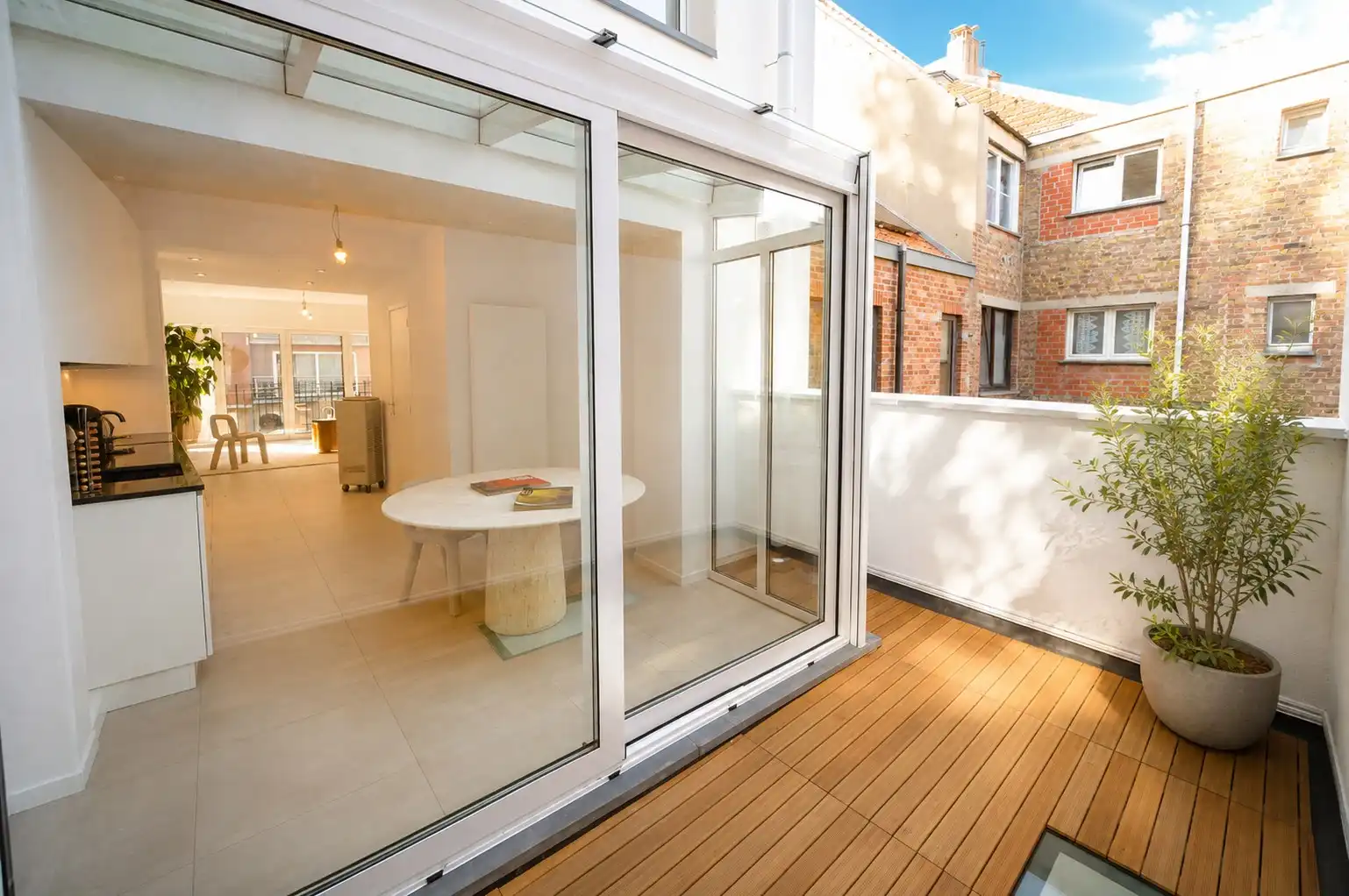 EXCLUSIEF GERENOVEERDE WONING NABIJ SPUIKOM foto 9
