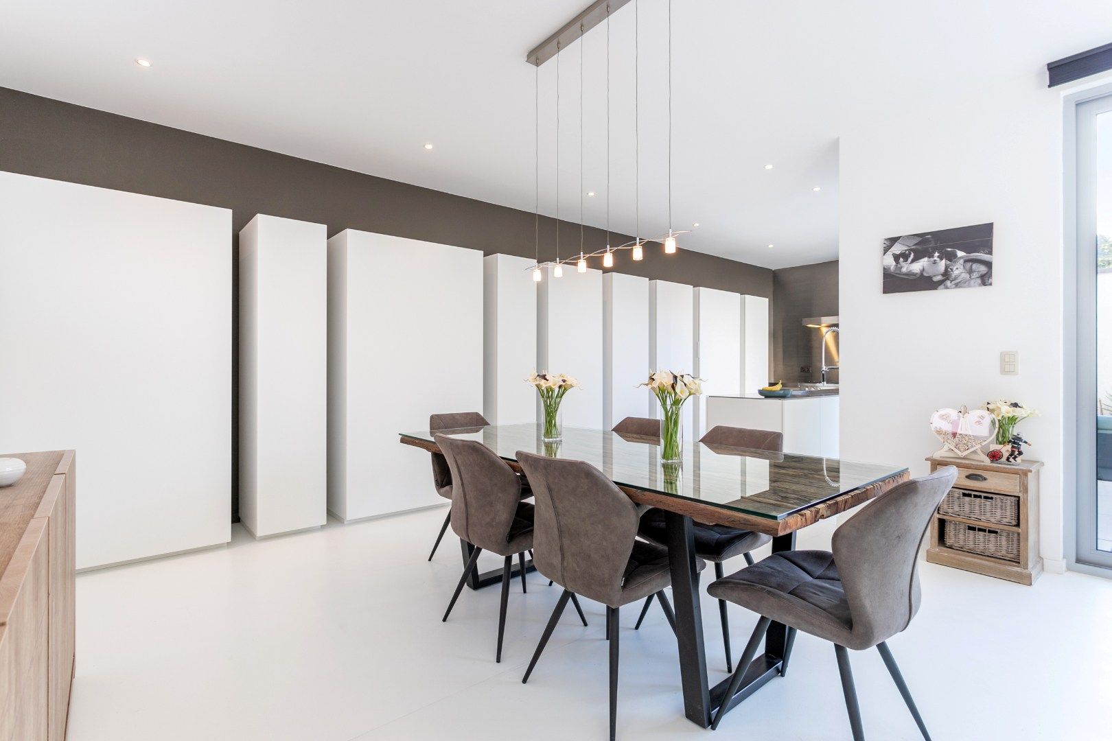 Ruime woning met 5 slpk en 3 badkamers foto 5