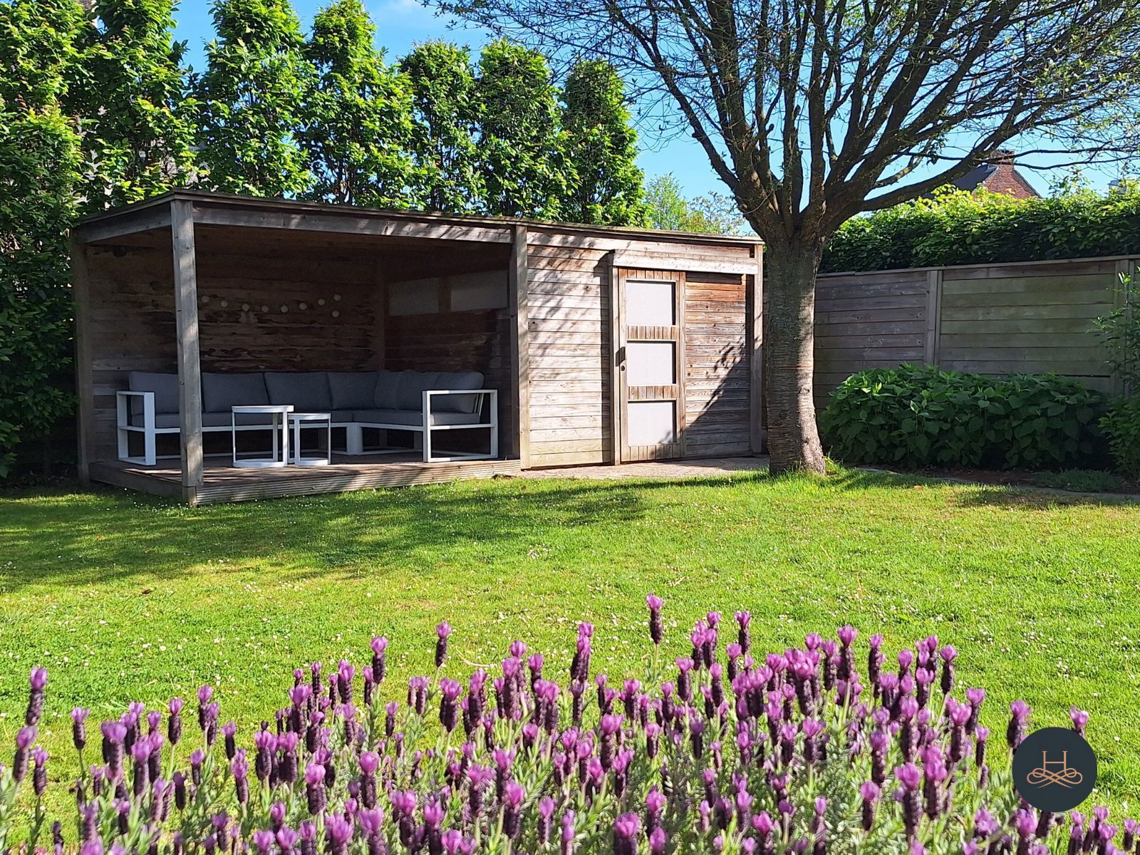 Rustig gelegen, gerenoveerde open woning met prachtige tuin foto 38