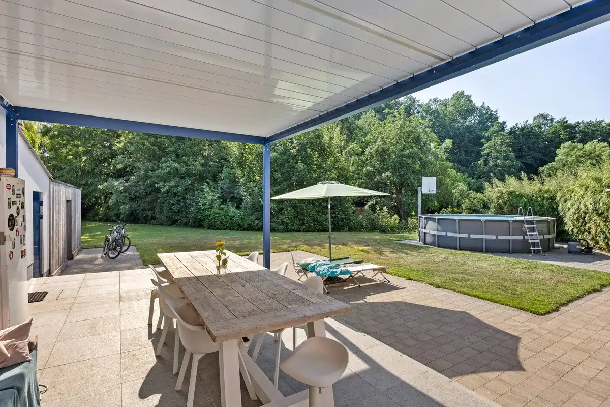 Ruim ingedeelde woning met 4 slpks op een mooi perceel van 21 are met achterliggend groen. foto 23