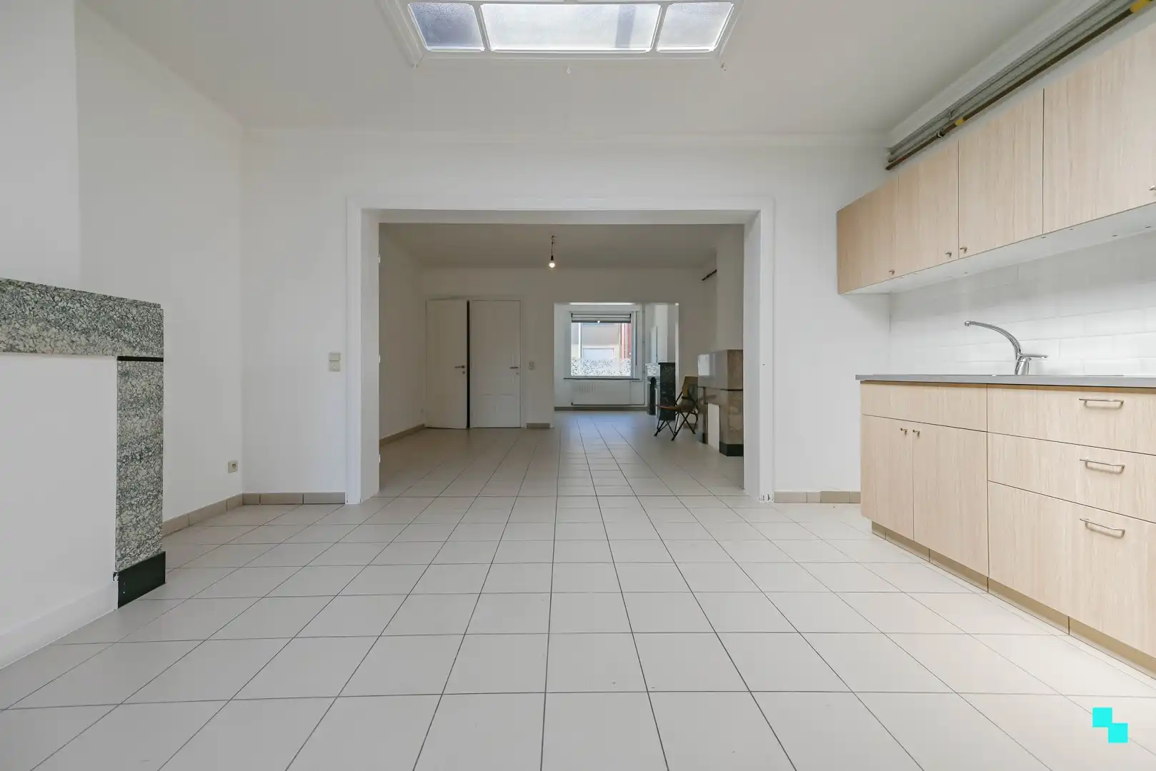 Ééngezinswoning gelegen nabij centrum Izegem met 3 slaapkamers foto 8