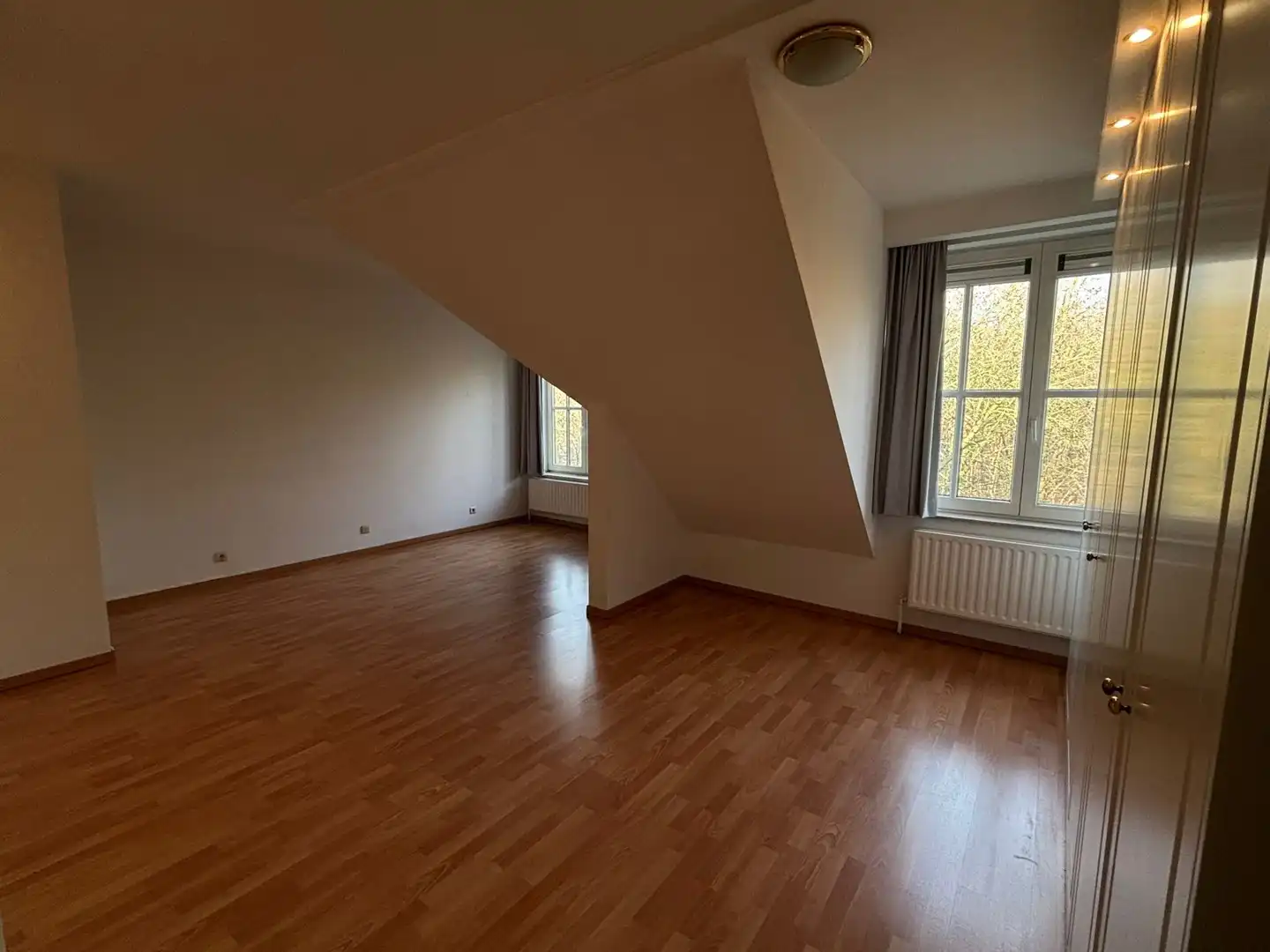 DUPLEXAPPARTEMENT MET 4 SLAAPKAMERS EN 3 BADKAMERS foto 7