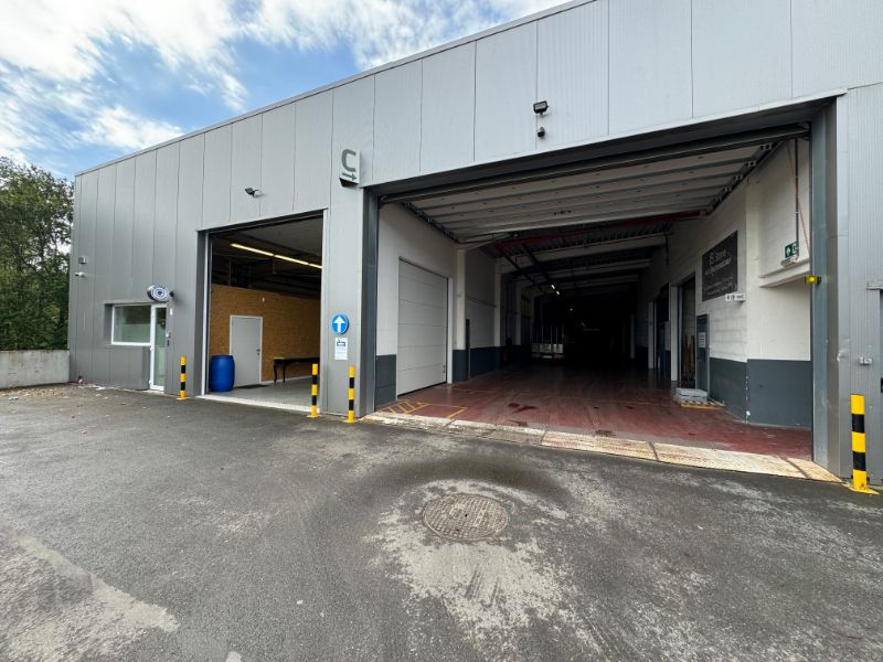 Recent gemoderniseerd industrieel pand van 166 m² foto 1