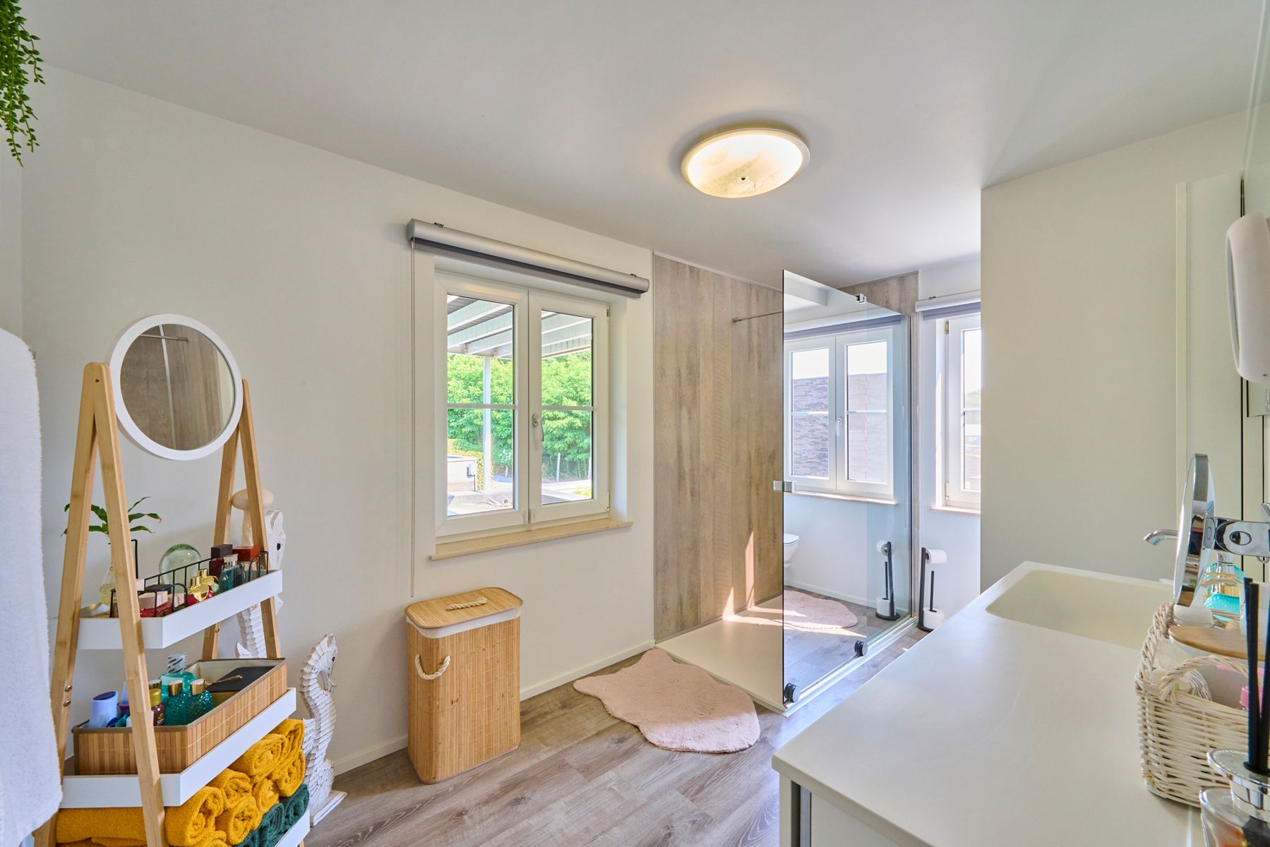 Exclusieve woning met handelzaak,appartement, zwembad en lift. foto 40