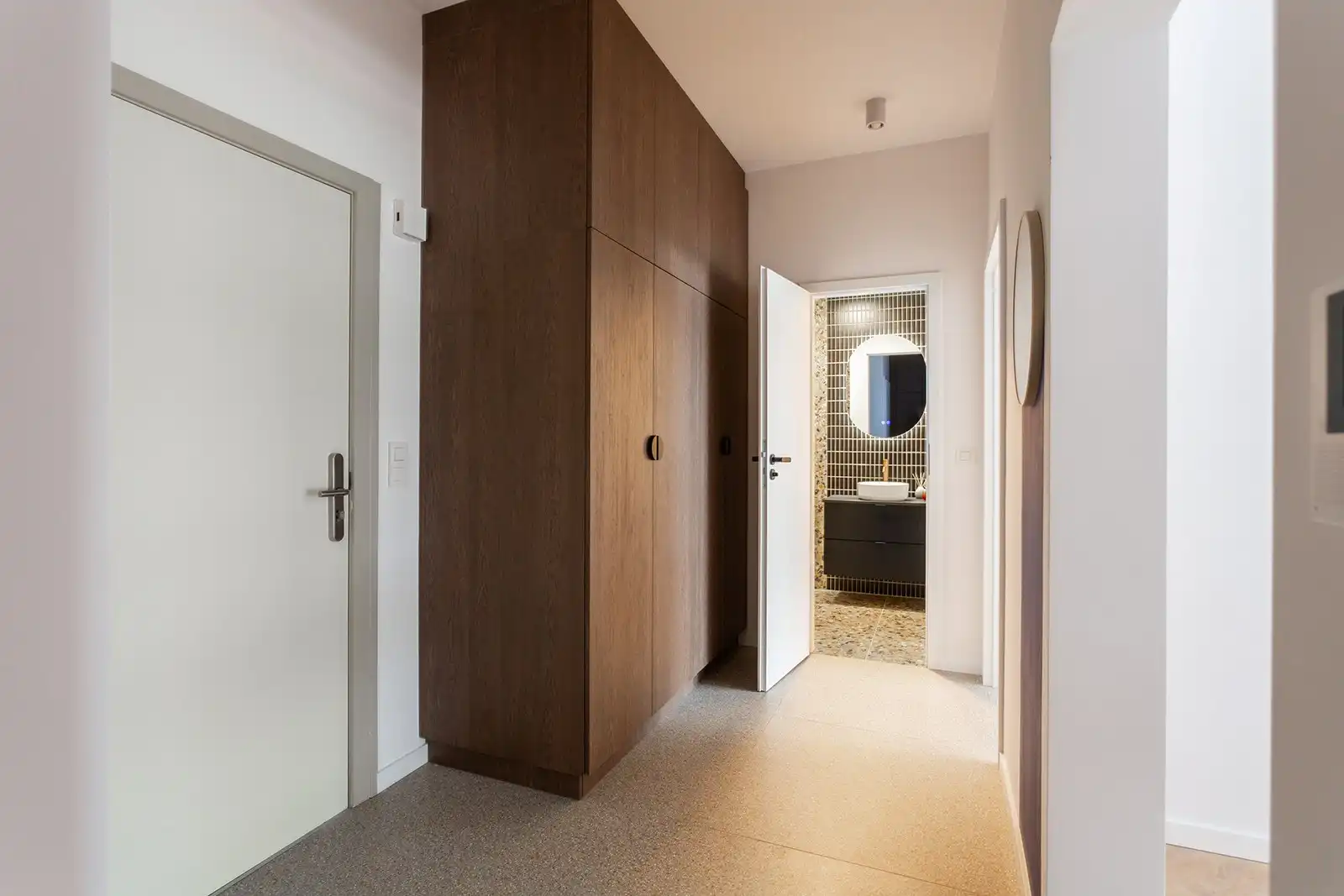 Luxueus gerenoveerd appartement  foto 25