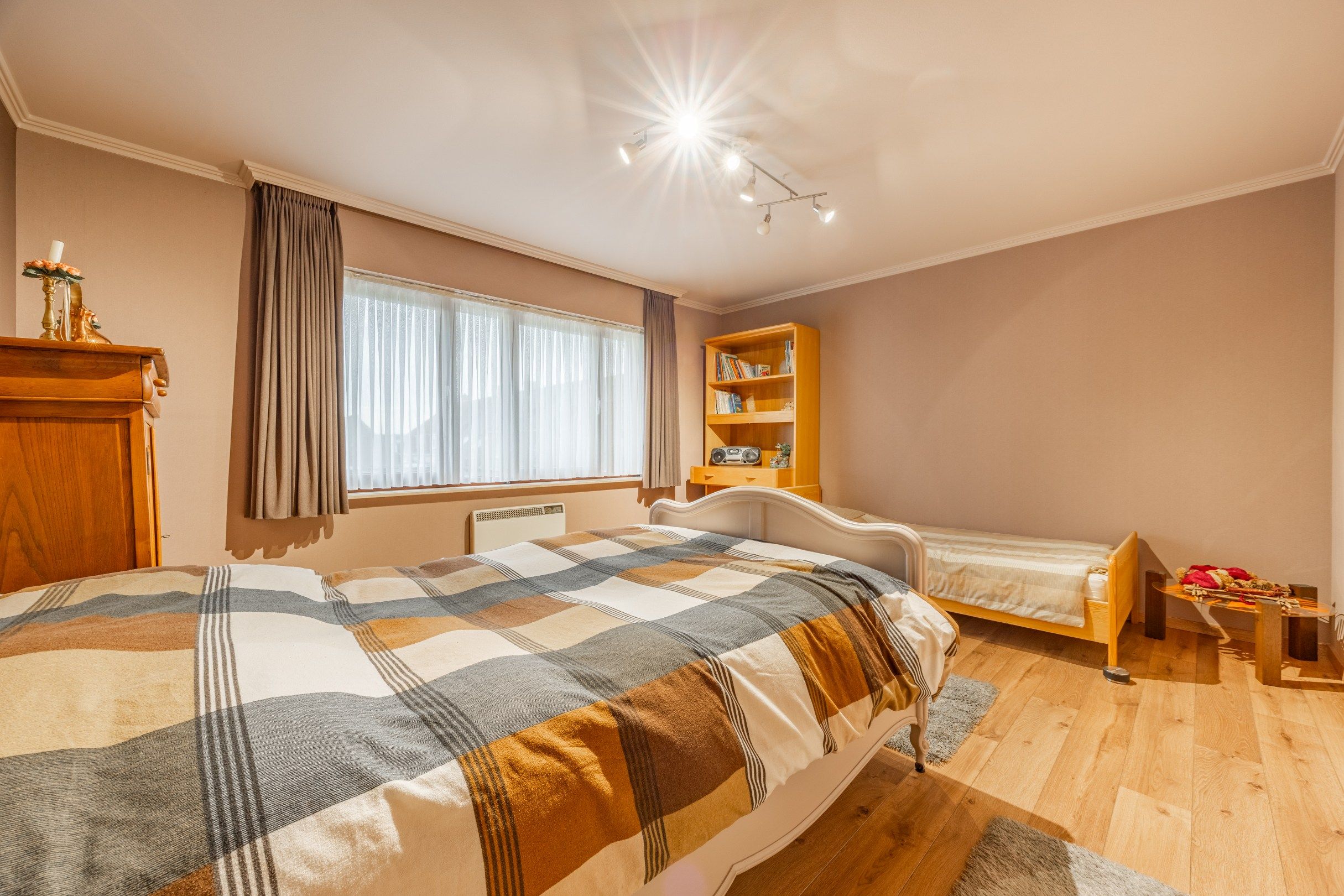 UNIEKE EIGENDOM MET ATELIER OP 960 M² foto 19