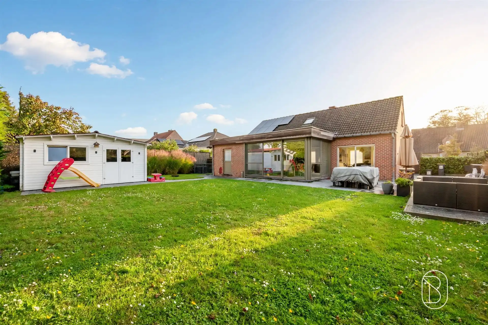 Ruime alleenstaande woning met 3 SLK, garage en mooie tuin foto 20