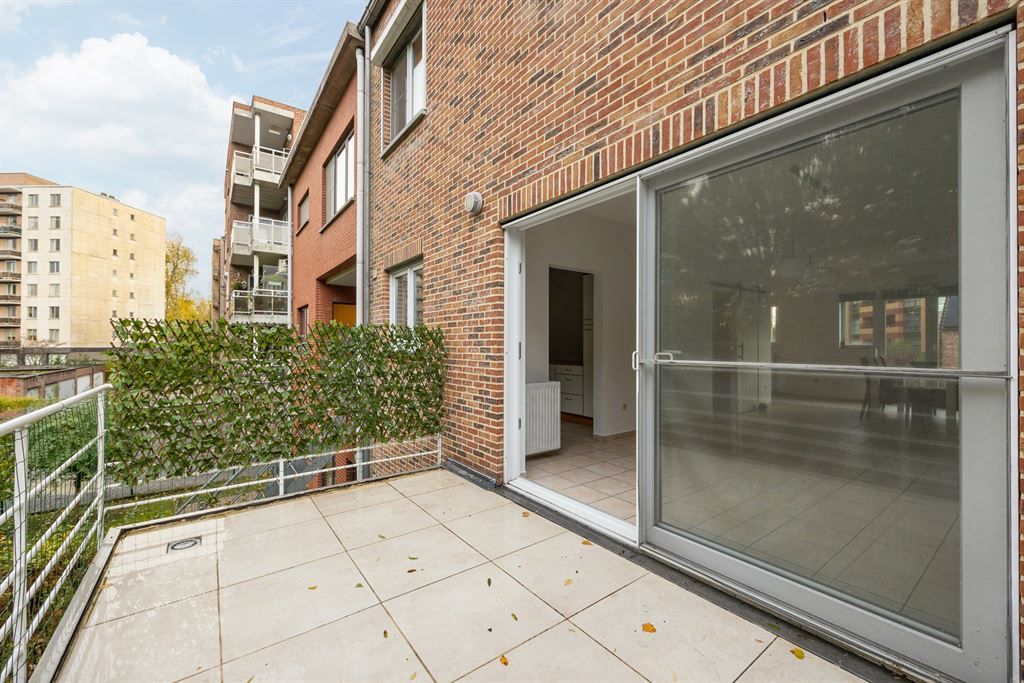 Kwaliteitsvolle HOB in een rustige straat foto 15