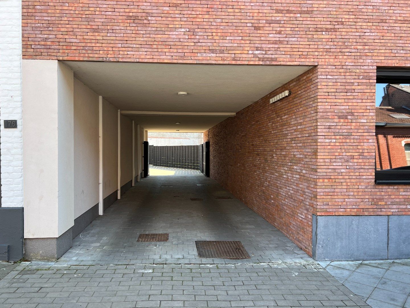 Overdekte staanplaats in Kessel-Lo te koop! foto 2