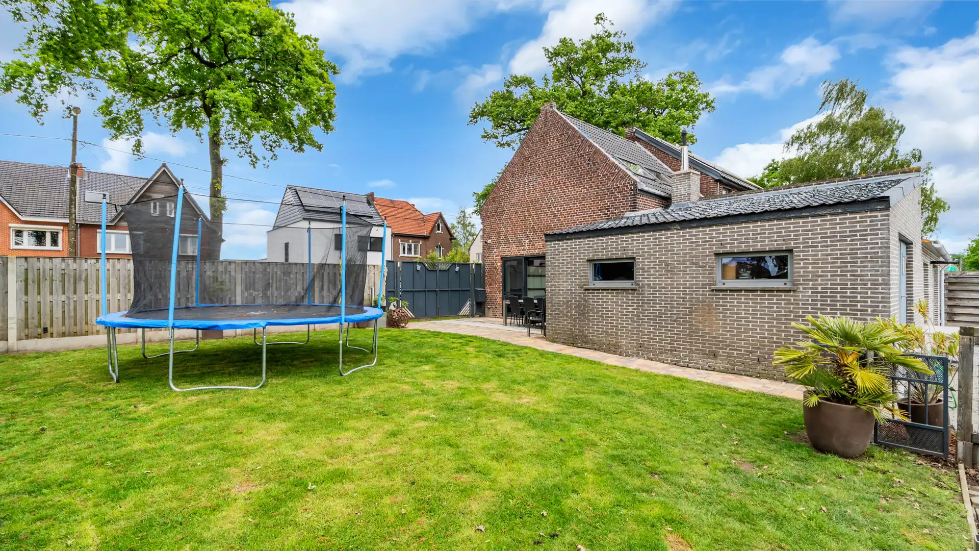 Gerenoveerde woning met handelspand te Dilsen-Stokkem foto 34