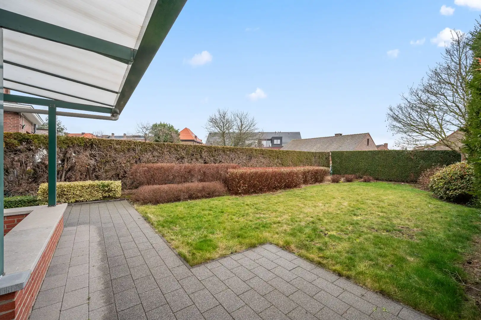 Op te frissen halfopen bebouwing op de Tiense stadsrand foto 23