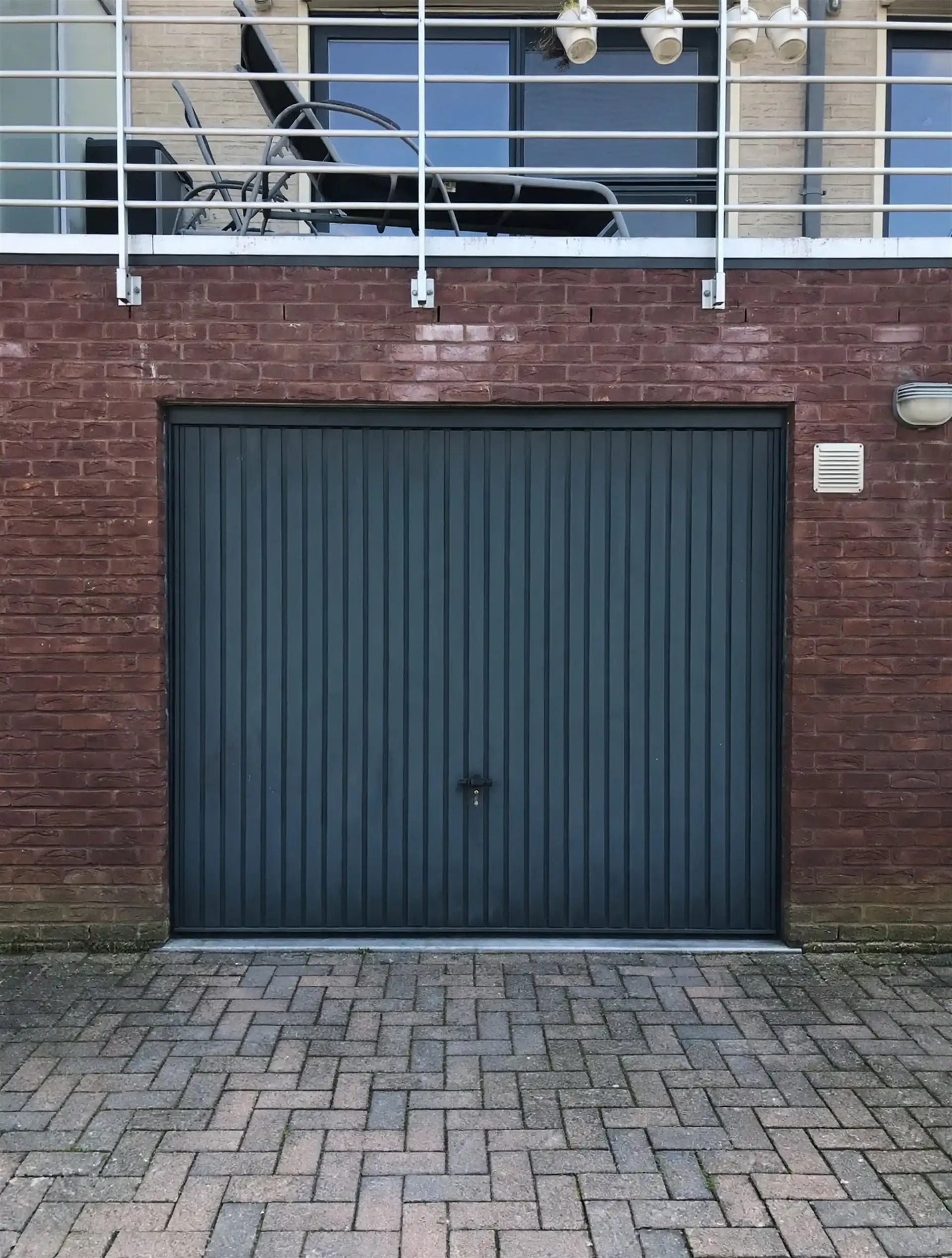 Garagebox nabij centrum van Lede foto {{pictureIndex}}