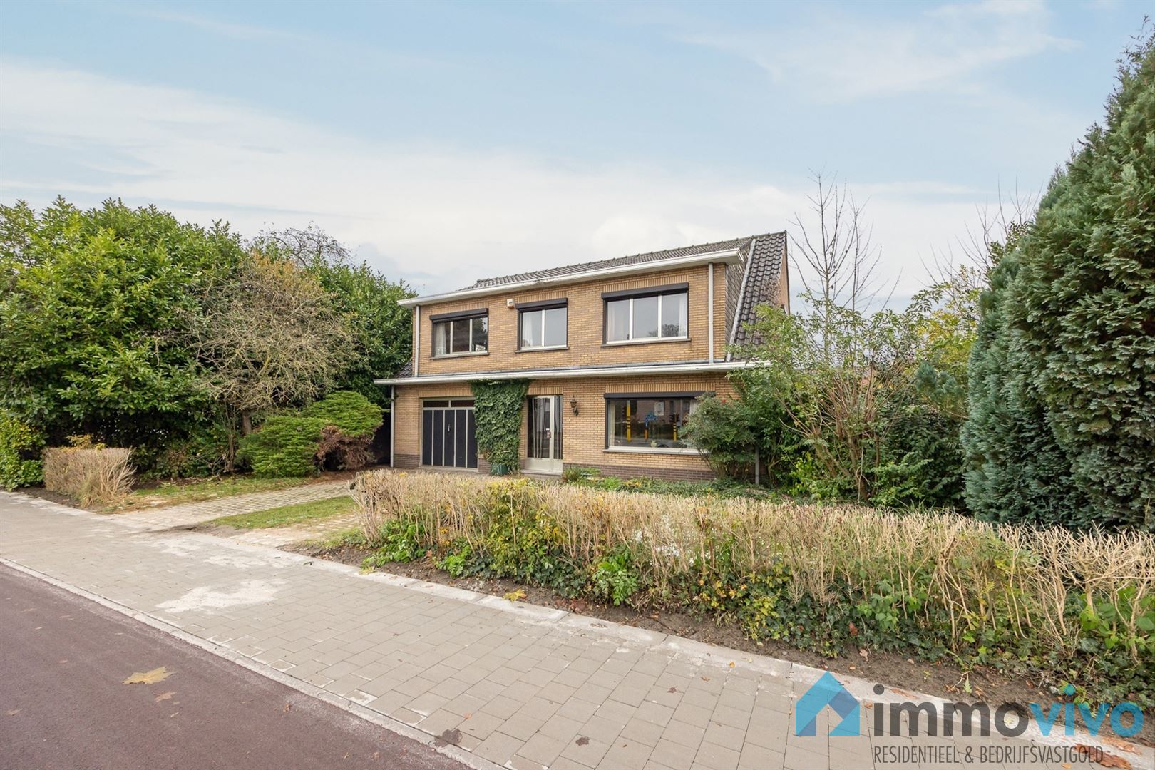 Hoofdfoto van de publicatie: Ruime villa op mooi perceel van 634 m² in residentiële wijk Hoverheide
