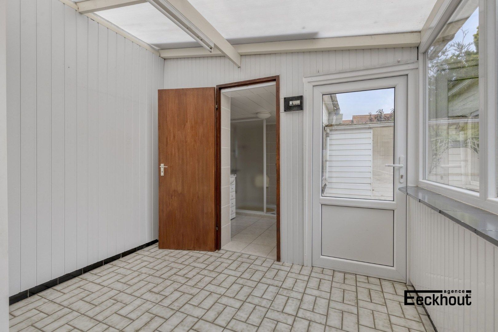 Ruime, verzorgde woning met 3 slaapkamers en zonnige koer. foto 9