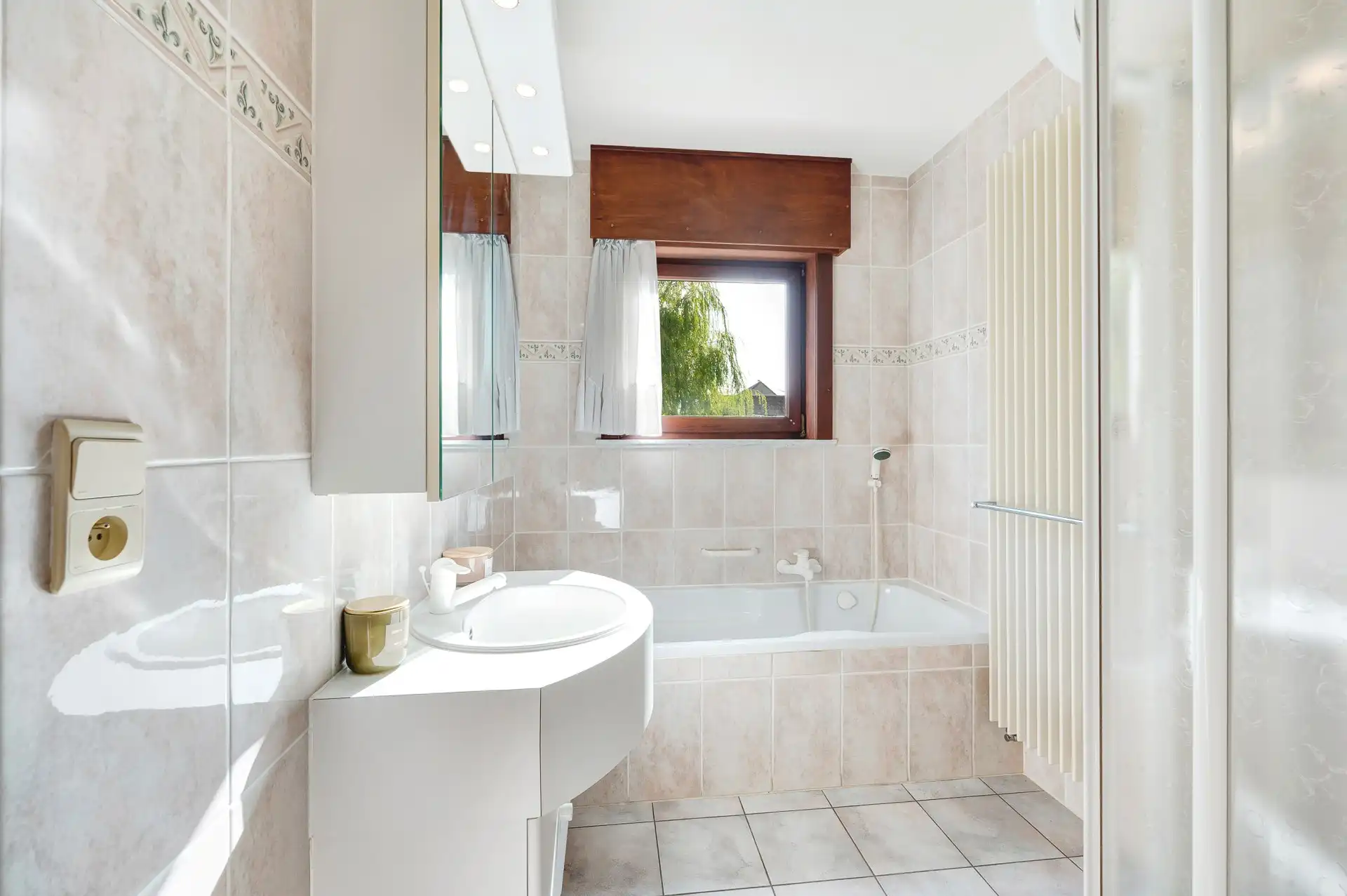 Grote alleenstaande villa te Dudzele foto 23