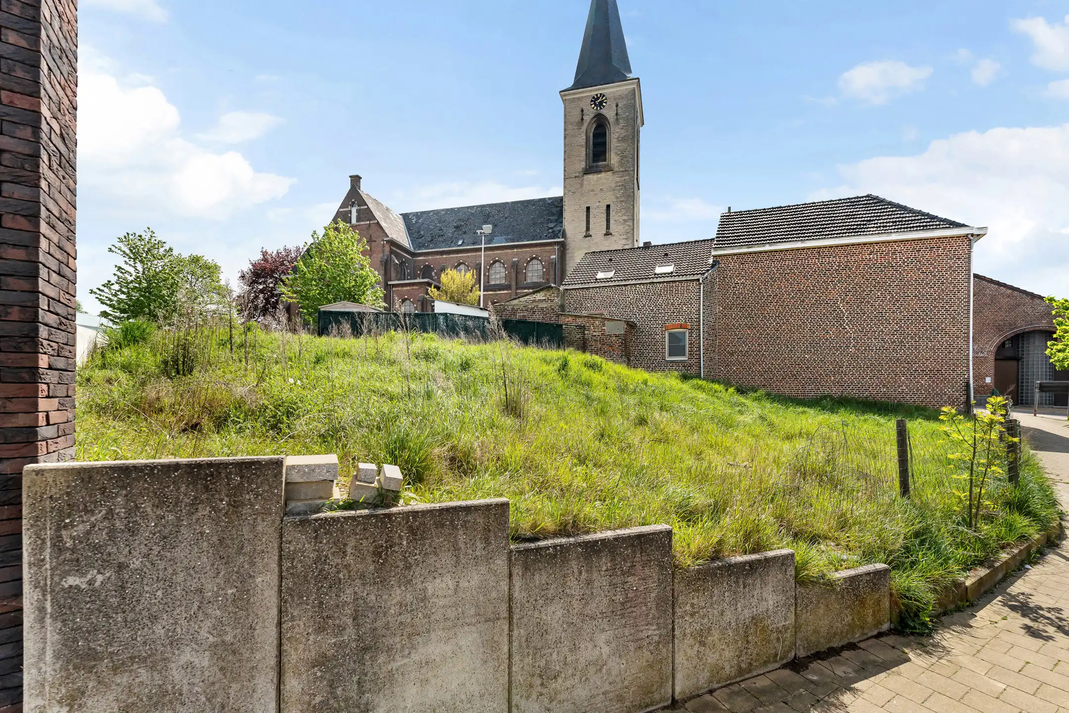 Zuidoost georiënteerde bouwgrond te Herderen foto 6