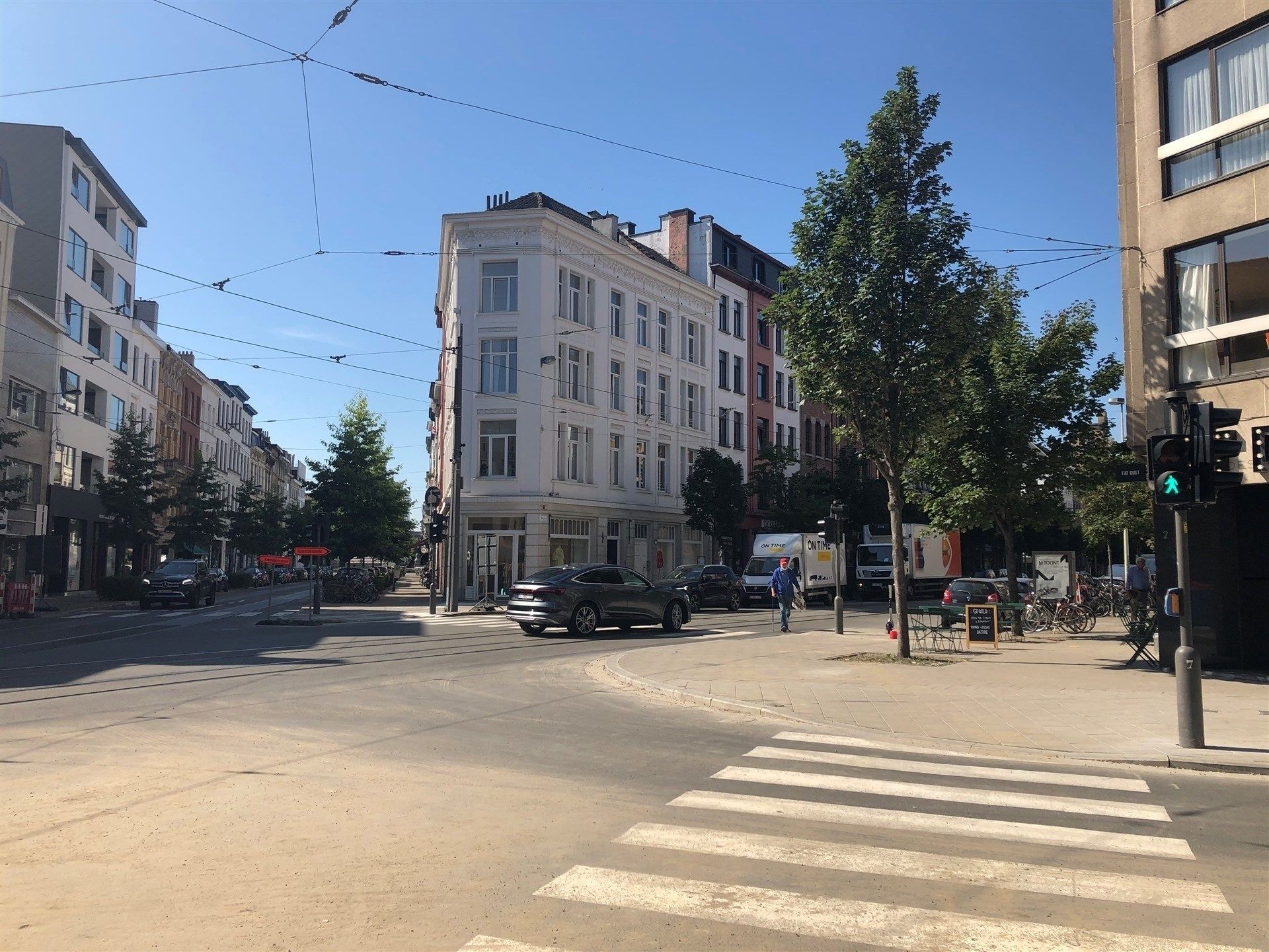 Gemeubeld appartement met 1 slaapkamer! foto 9