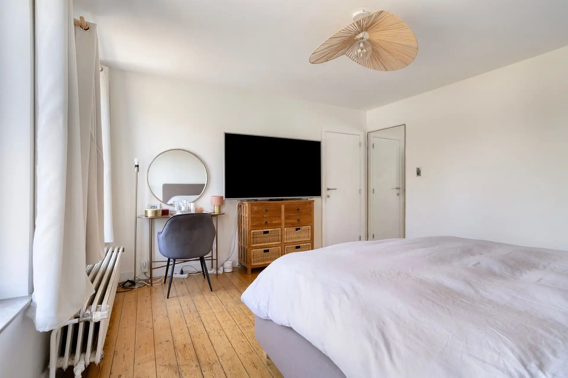 Aangename gerenoveerde villa op ruim perceel foto 19