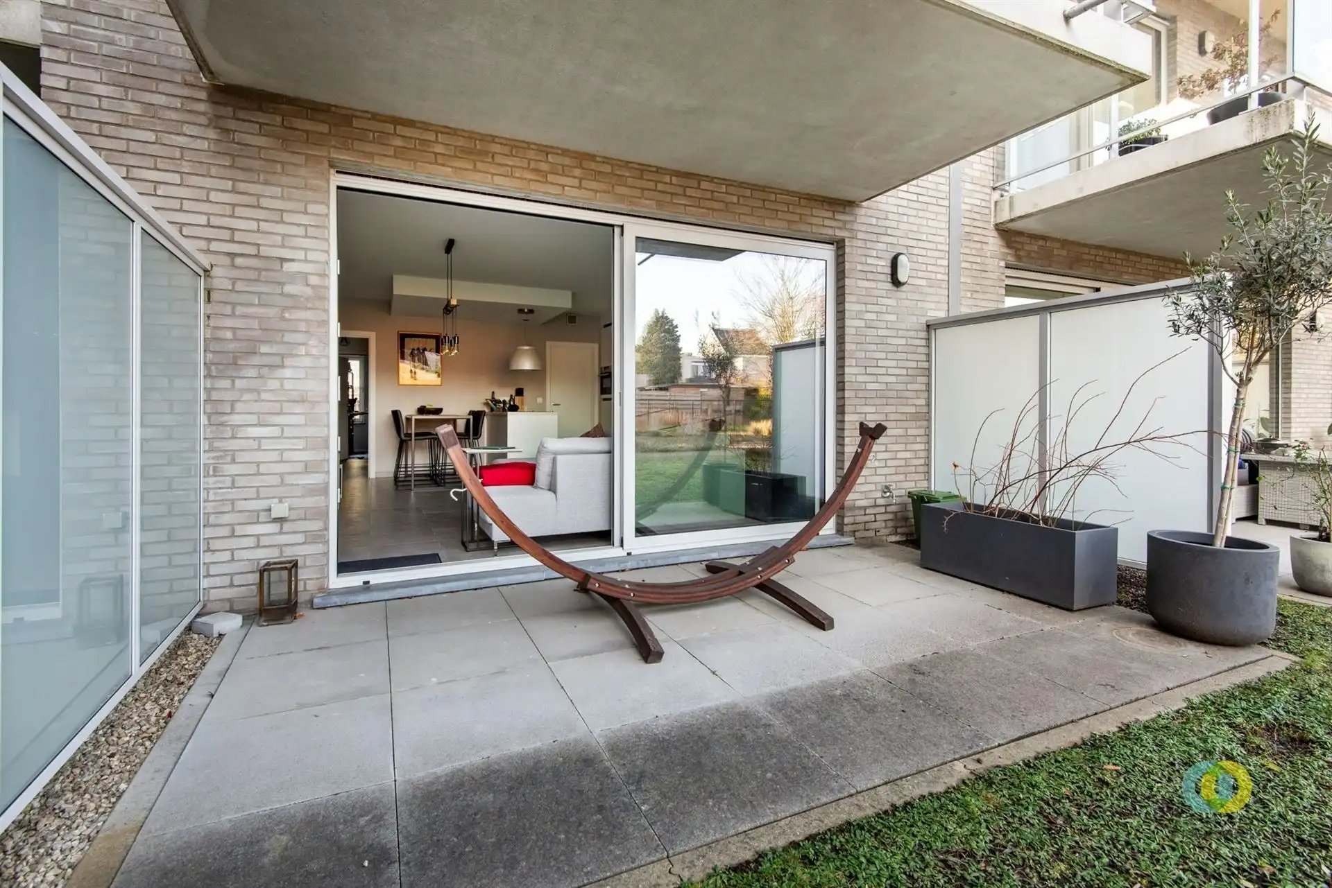 Appartement met terras en staanplaats foto 5