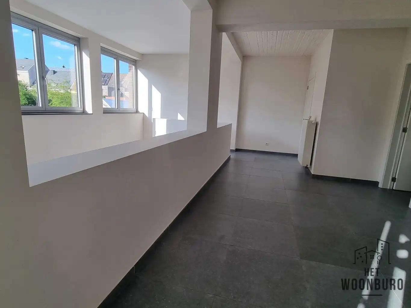 Ruime duplex met één slpk, bureau, tuin en 2 staanplaatsen foto 9