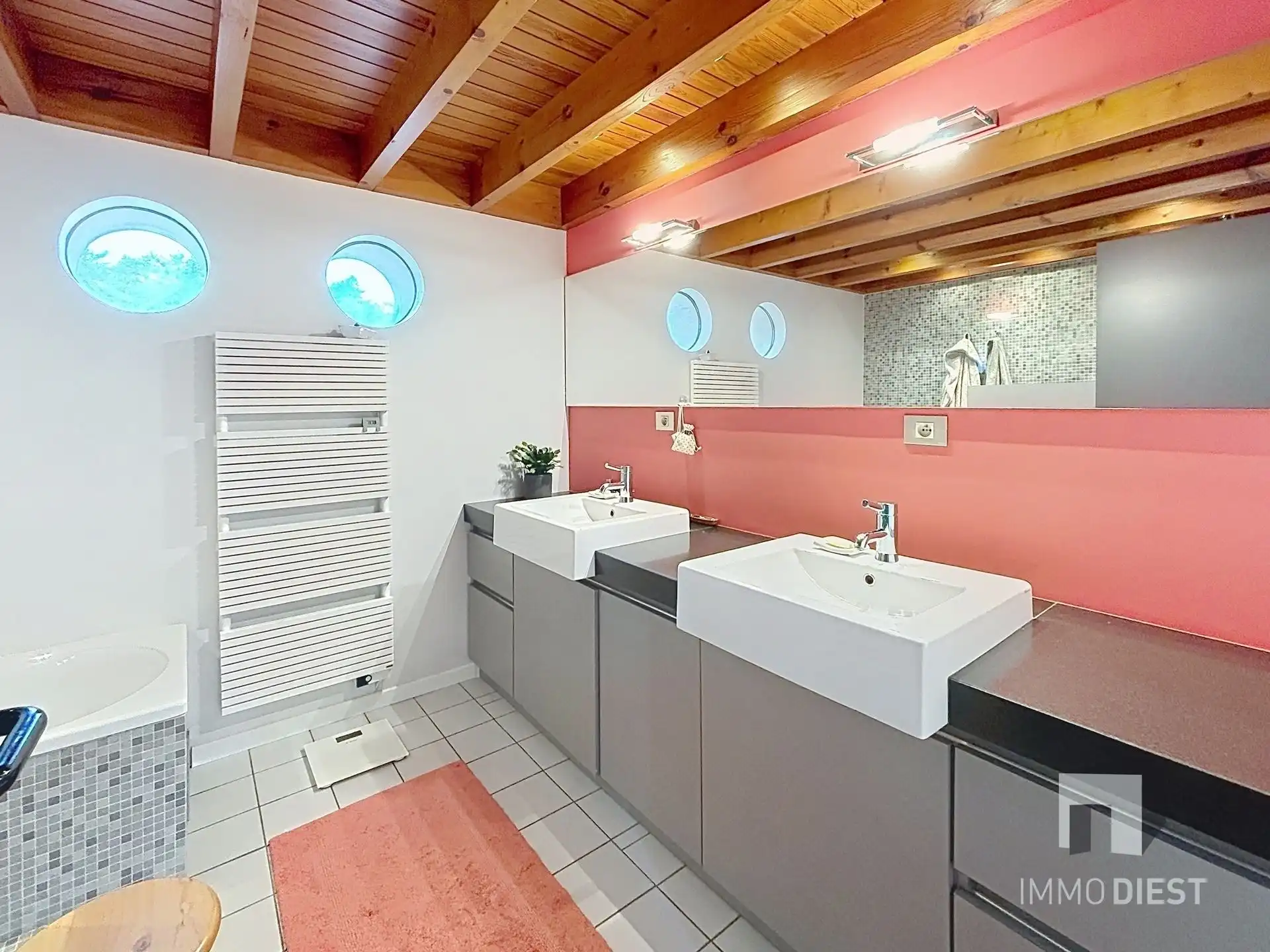 Bijzondere woning, lichtrijk, open en 3 slaapkamers foto 34