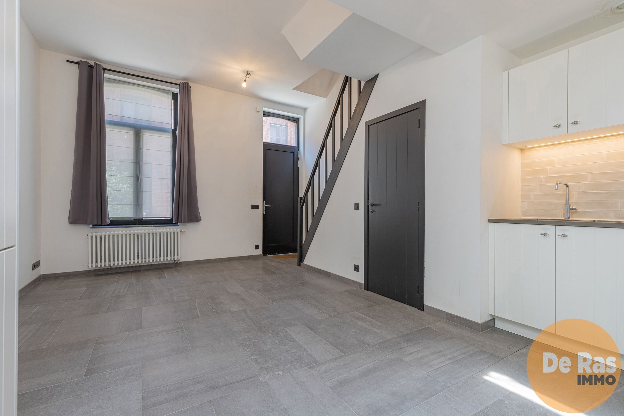 GENT- Instapklare woning met 2 slaapkamers in rustige straat foto 6