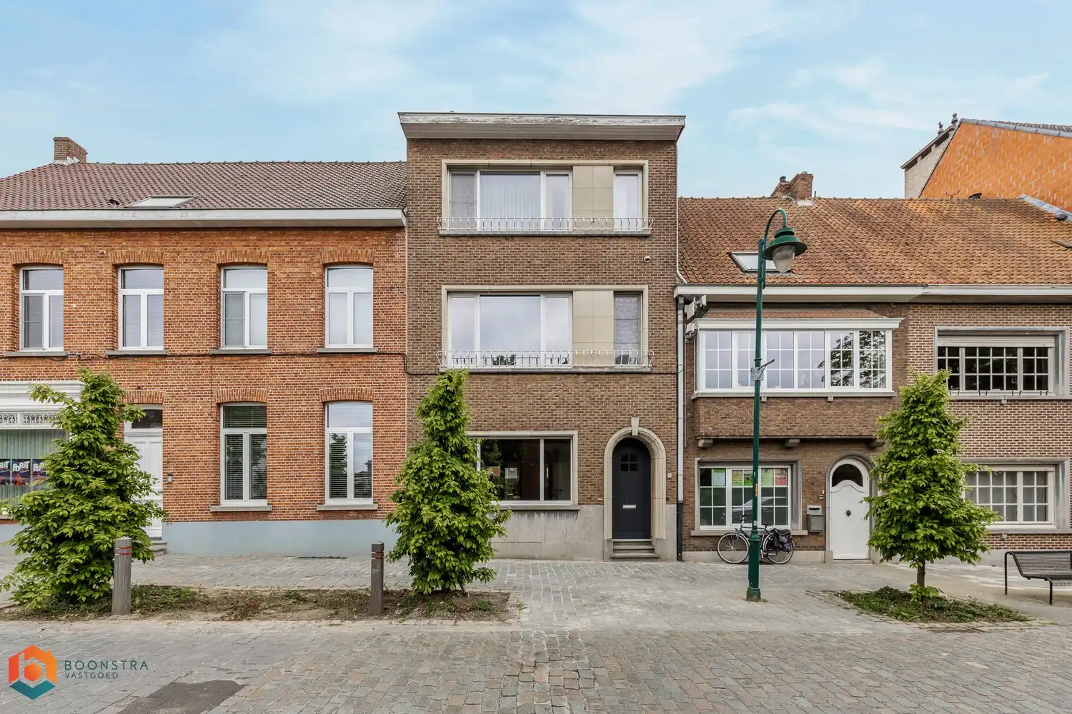 Hoofdfoto van de publicatie: Gerenoveerde woning met 2 (mogelijks 4) slpkrs op toplocatie in Heist-op-den-Berg